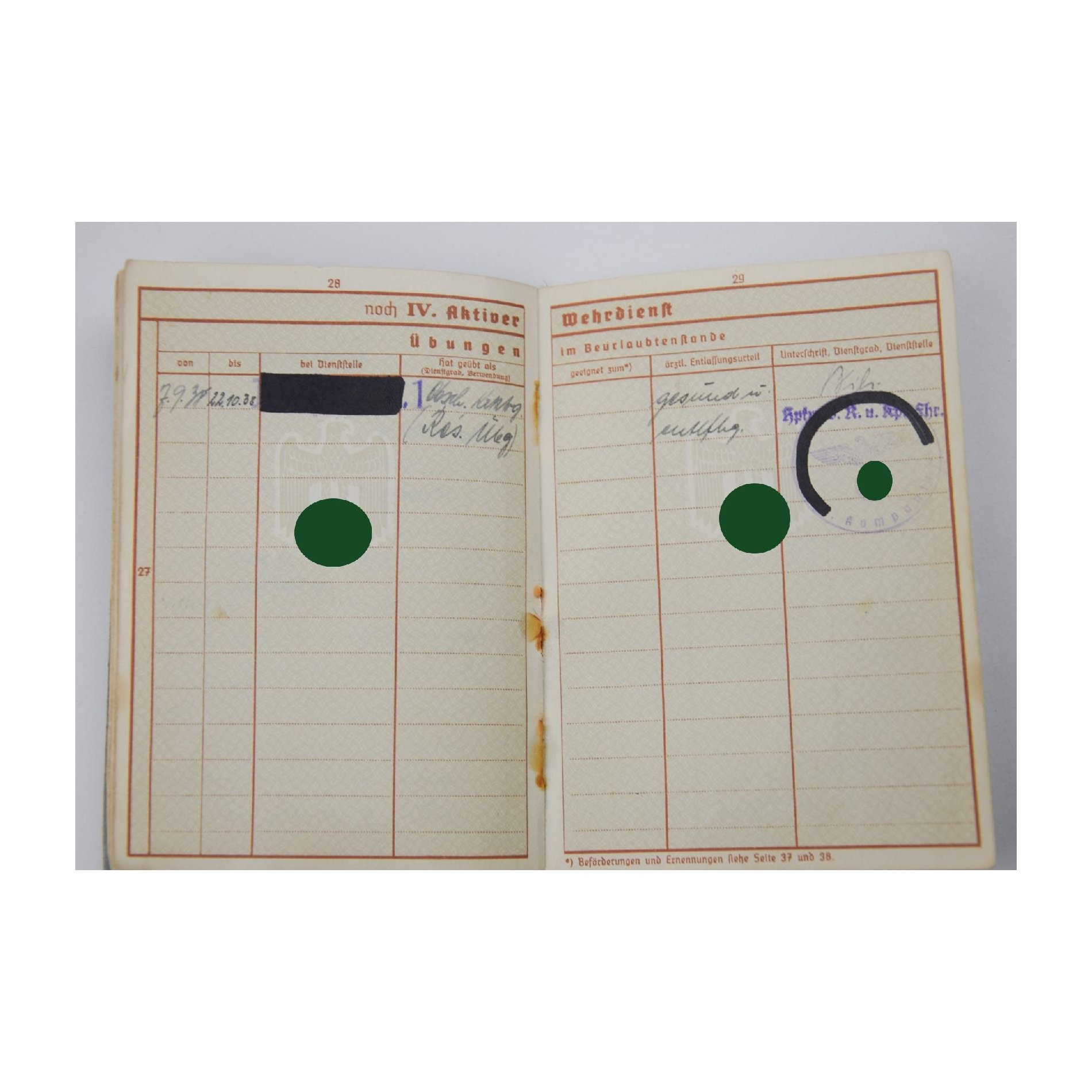 Wehrpass eines Obergefreiten Panzersoldat der Wehrmacht verliehenes PKA in Silber etc. — image 9