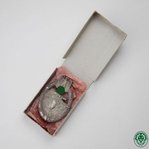 Panzerkampfabzeichen in Schachtel 'FLL'