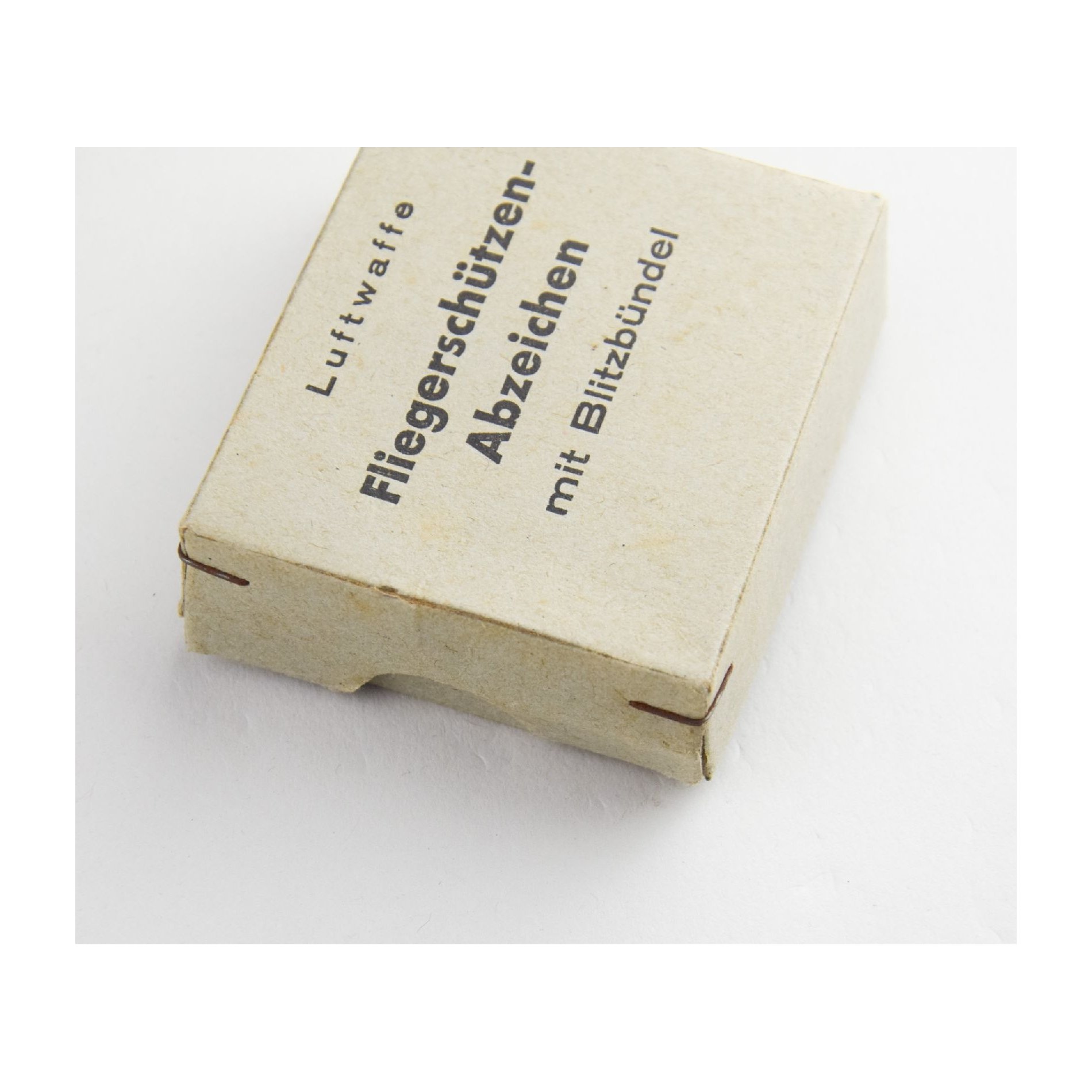 Luftwaffe Schachtel 'Luftwaffe Fliegerschützen-Abzeichen mit Blitzbündel' — image 5