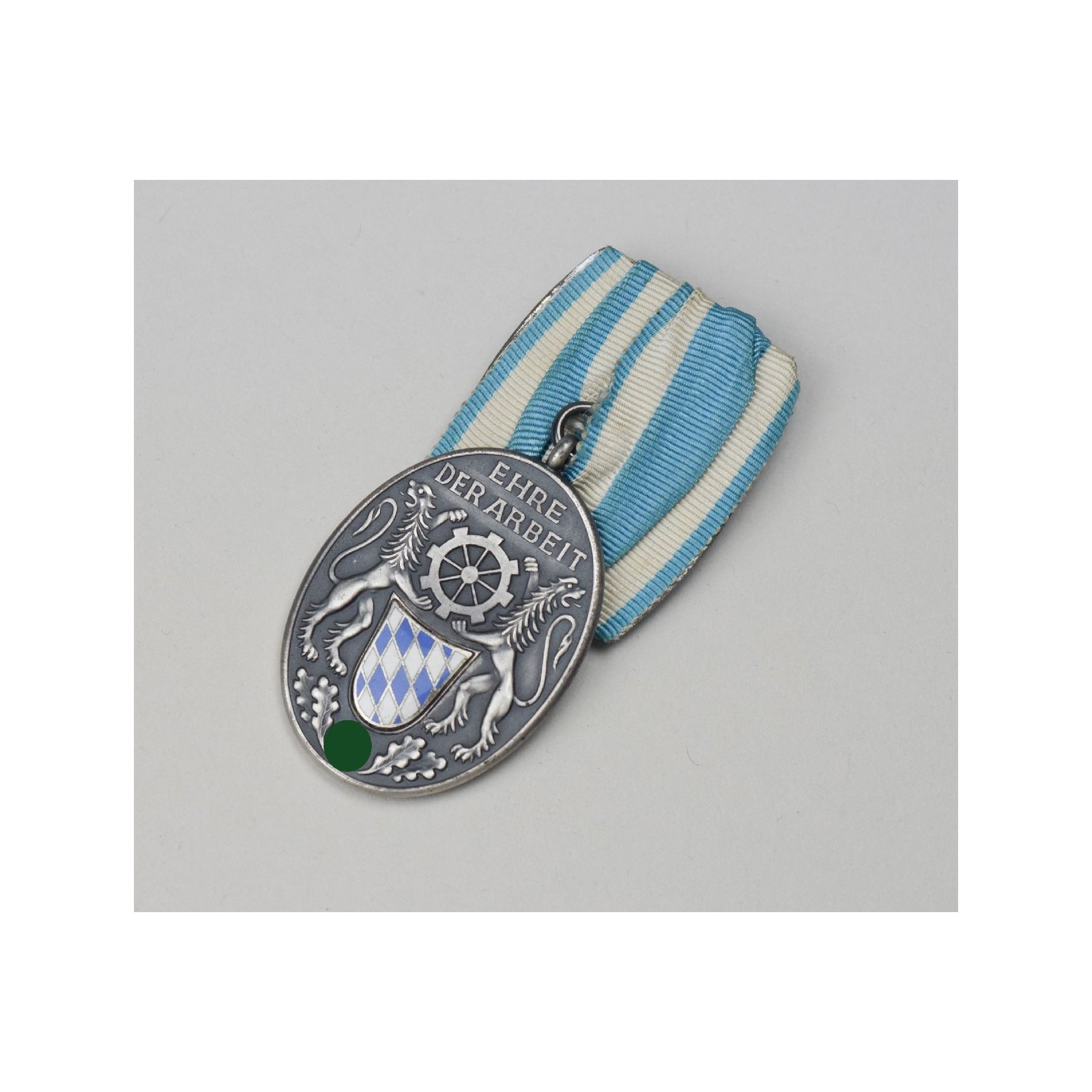 3.Reich Treudienstabzeichen der Bayrischen Industrie im Etui Nachlass — image 3