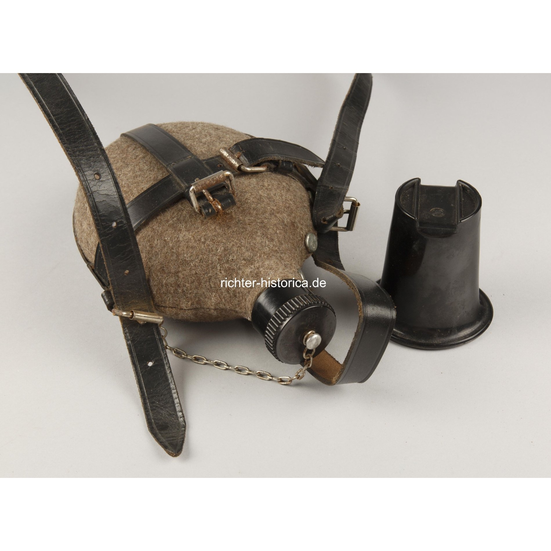 Wehrmacht Heer Labeflasche — image 2