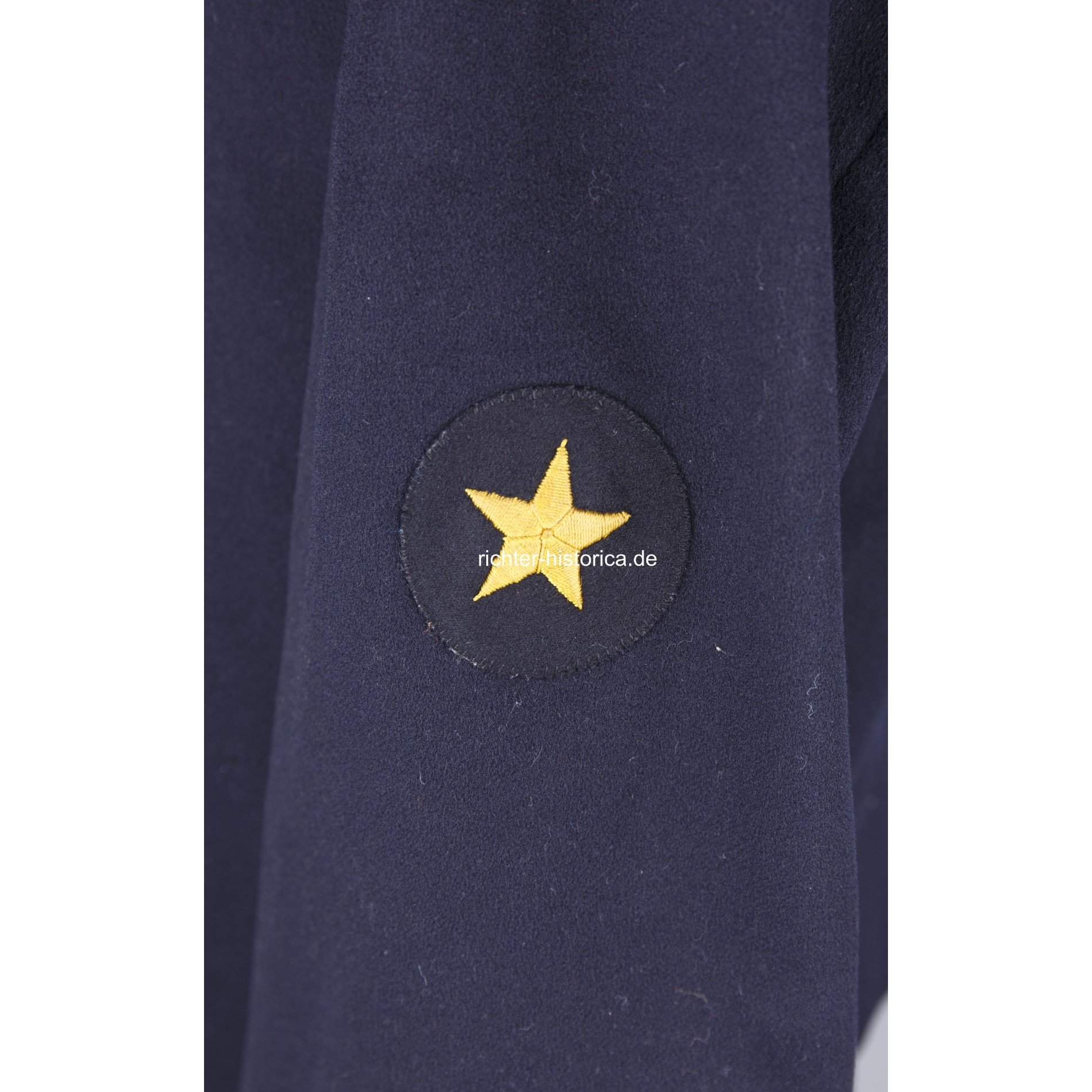 Kriegsmarine Nachlass 'Kreuzer Königsberg' Jacke mit Tellermütze — image 4