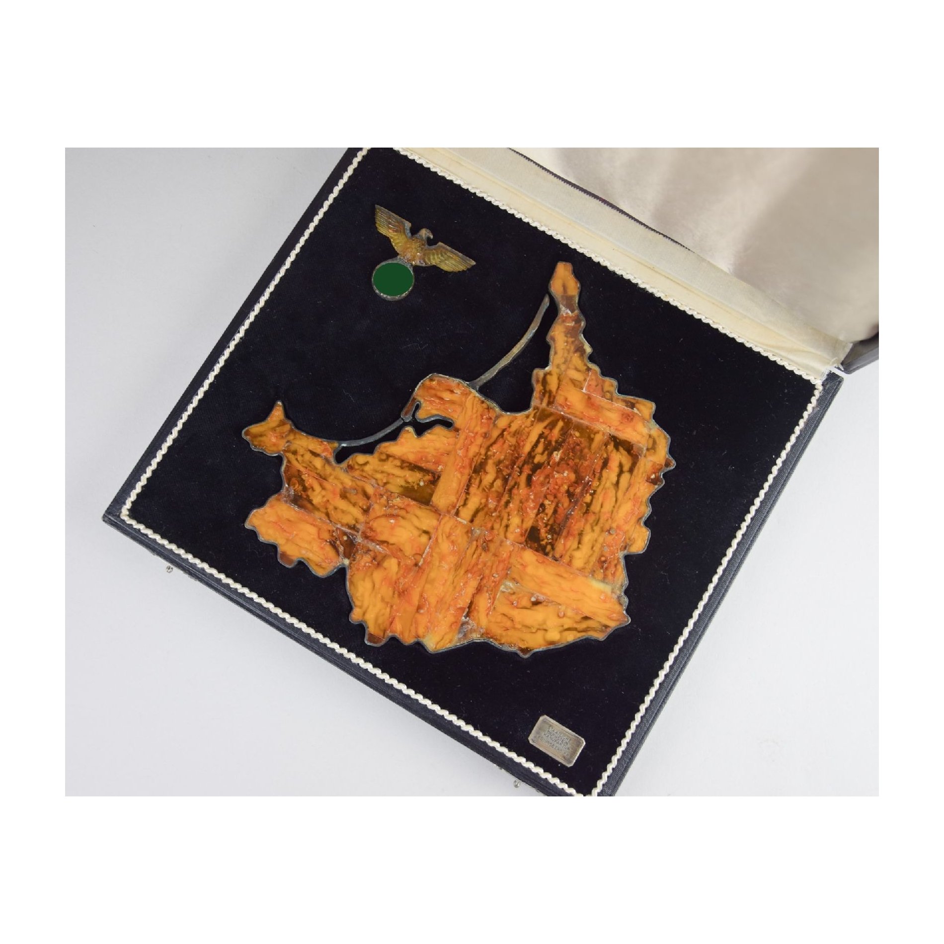 SBM Bernstein Staatsgeschenk Verdienstgeschenk 'Fläche von Ostpreußen' mit 3.Reich Adler — image 2