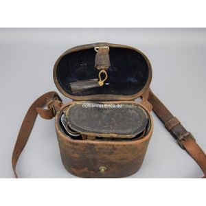 Dienstglas C.P. Goerz Berlin D.F. 99 im Köcher