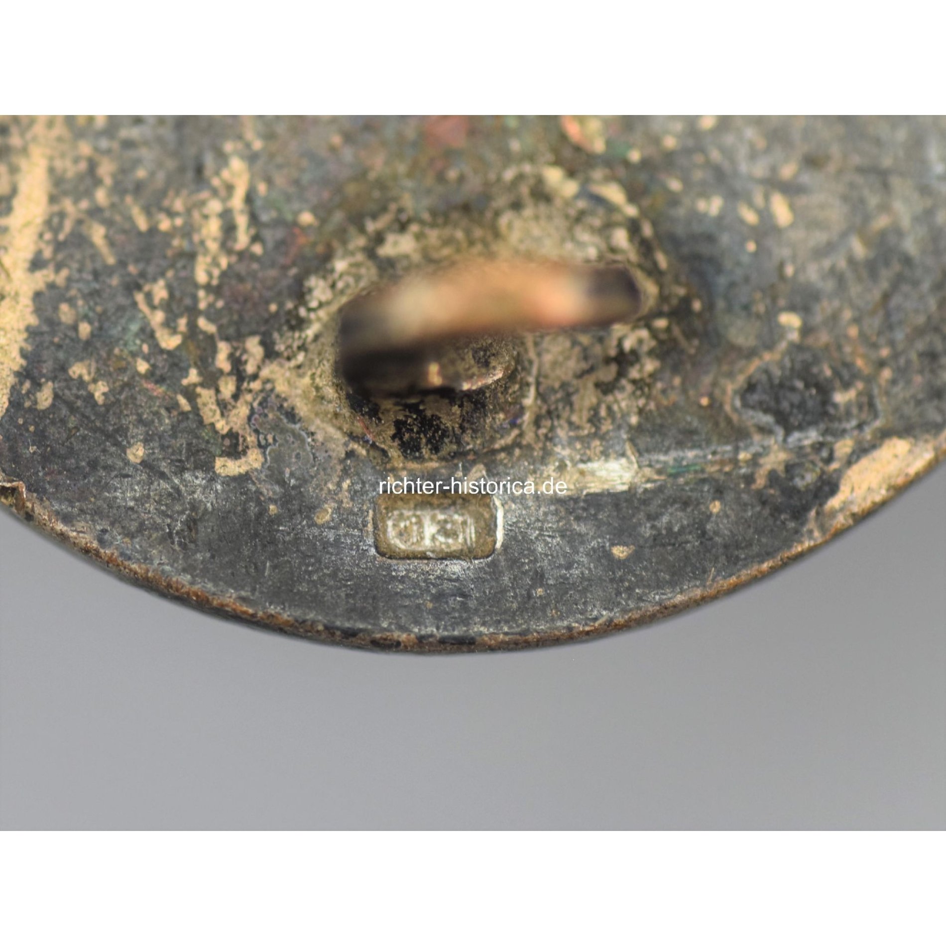 Verwundetenabzeichen in Silber Herst. '13' — image 3