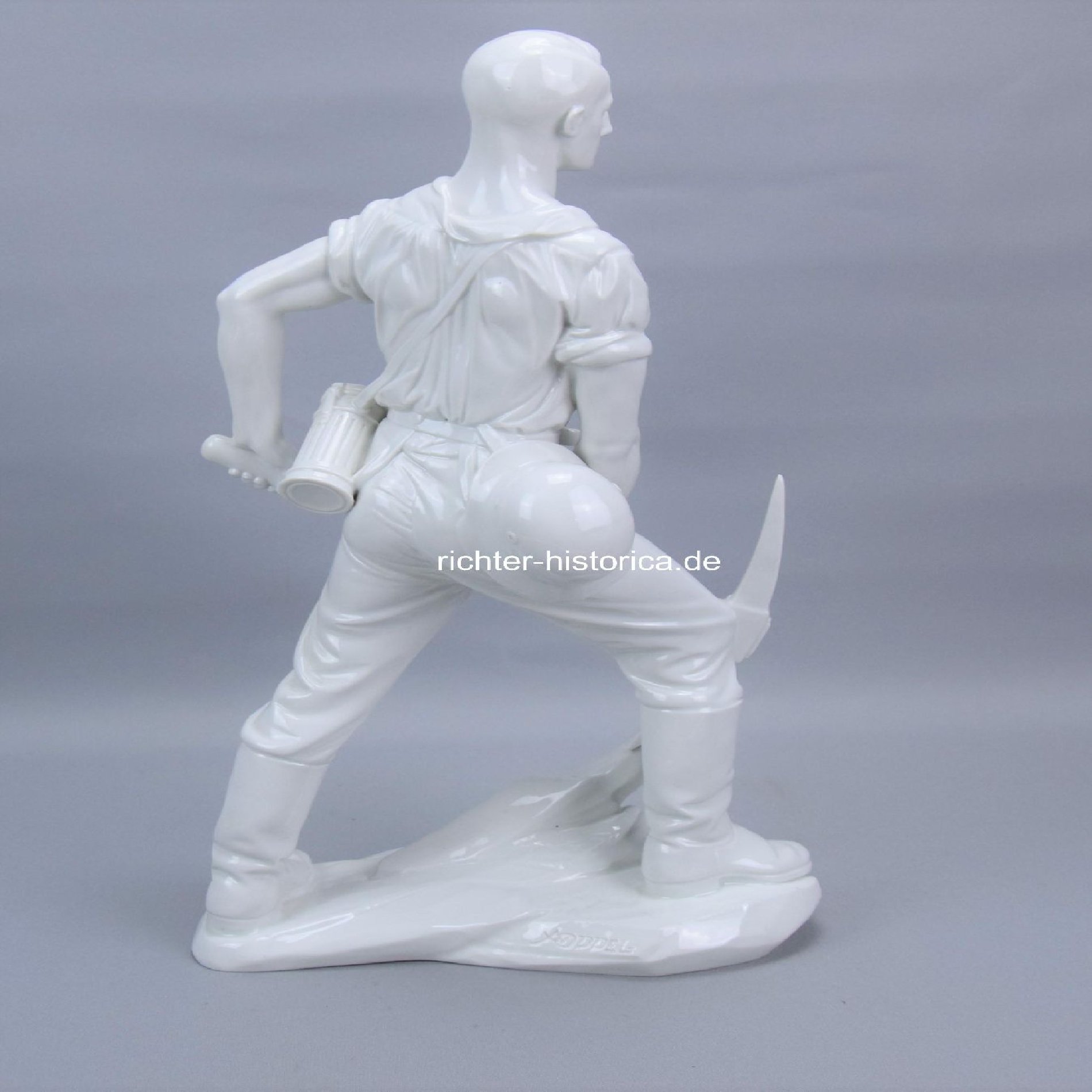 Wehrmacht Große Porzellan Skulptur Deutscher Soldat mit Stahlhelm 1941 RAD Pionier 'Alfred Oppel' — image 3