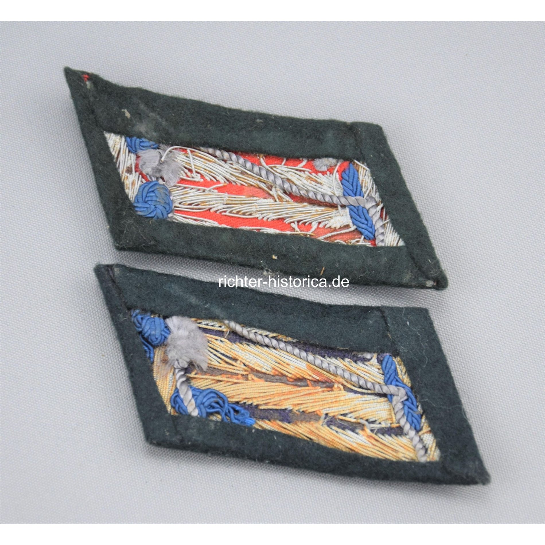 Wehrmacht Kragenspiegel für einen Offizier im Sanitäterwesen — image 2