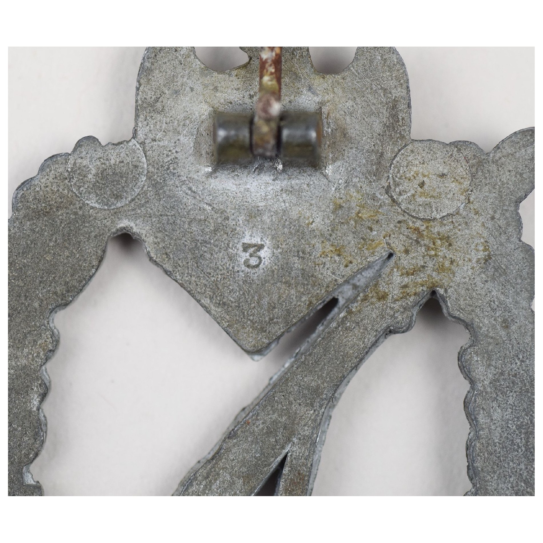Infanterie Sturmabzeichen in Silber Hersteller Assmann mit Kokille '3' — image 2