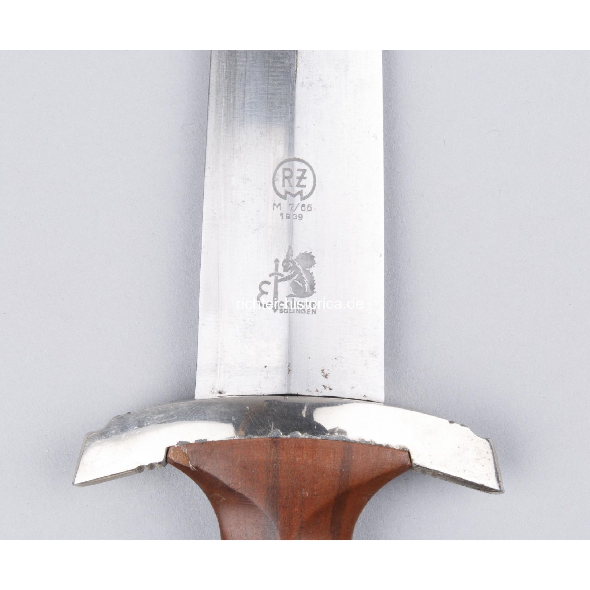 SA-Dolch 'RZM M7/66' Carl Eickhorn, Solingen Doppelhersteller — image 4
