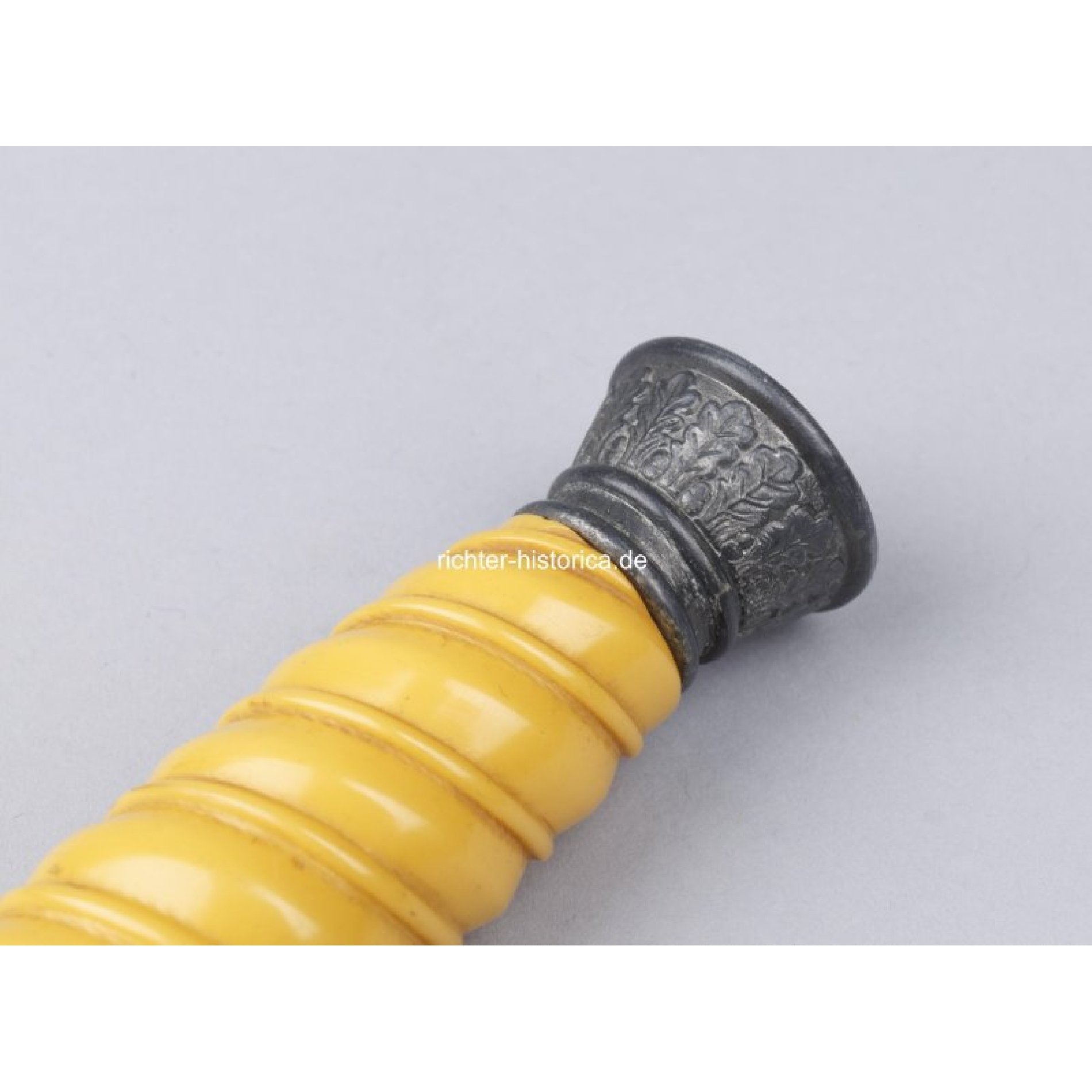 Heeres Offiziersdolch mit Herst. 'P.D Lüneschloss, Lüdenscheid' und Gehänge — image 6