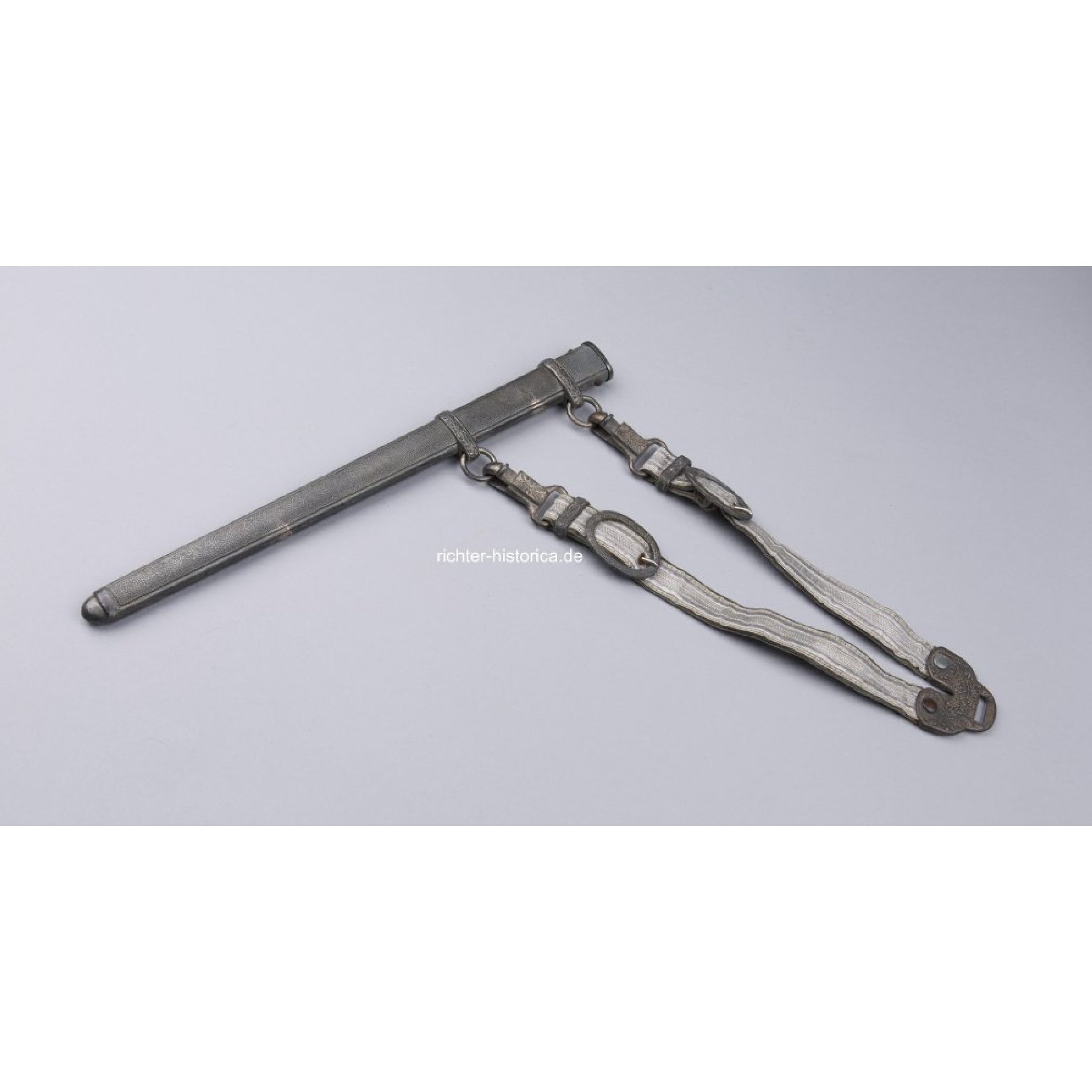 Heeres Offiziersdolch mit Herst. 'P.D Lüneschloss, Lüdenscheid' und Gehänge — image 9