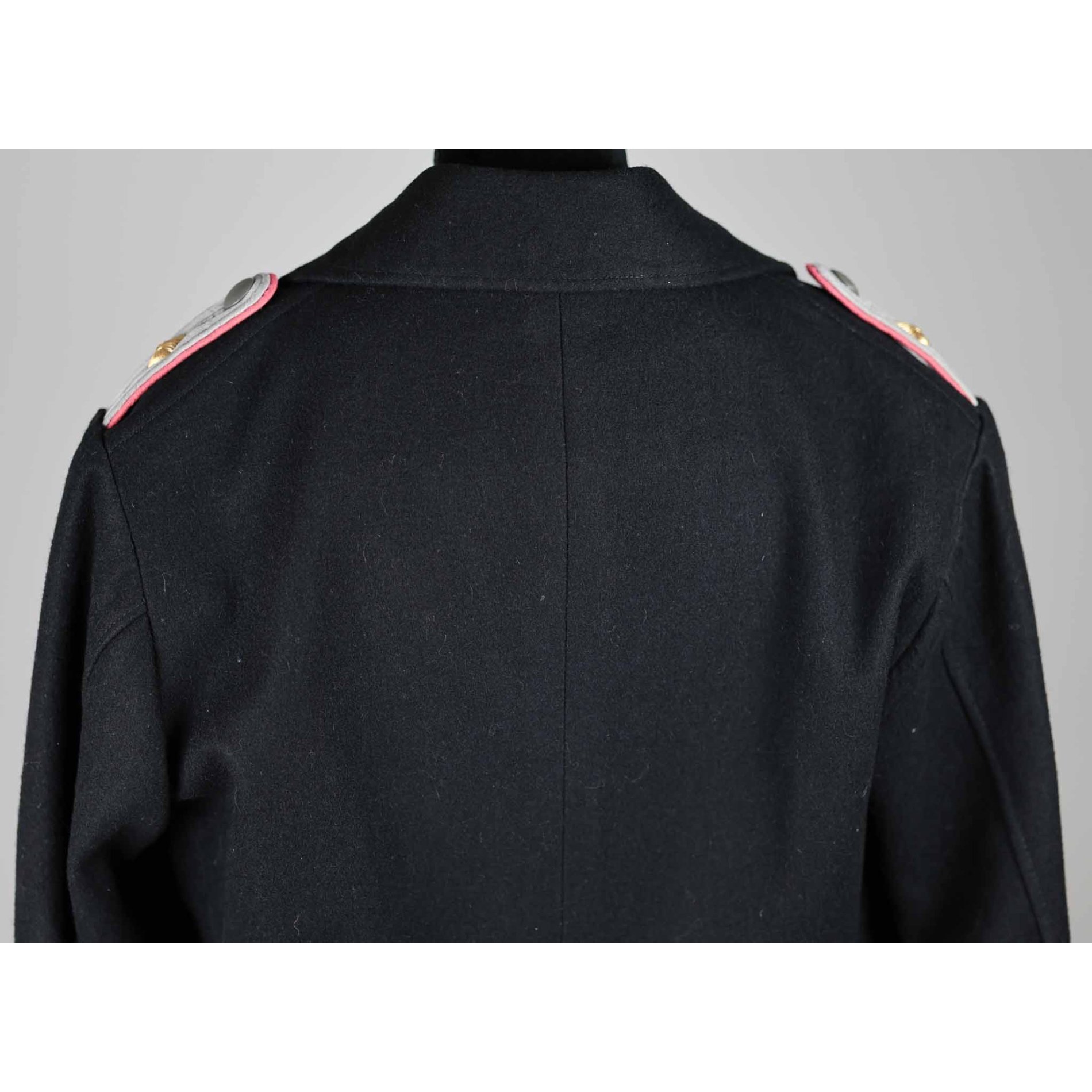 Wehrmacht-Panzeroffizier Uniform von einem Oberleutnant — image 11