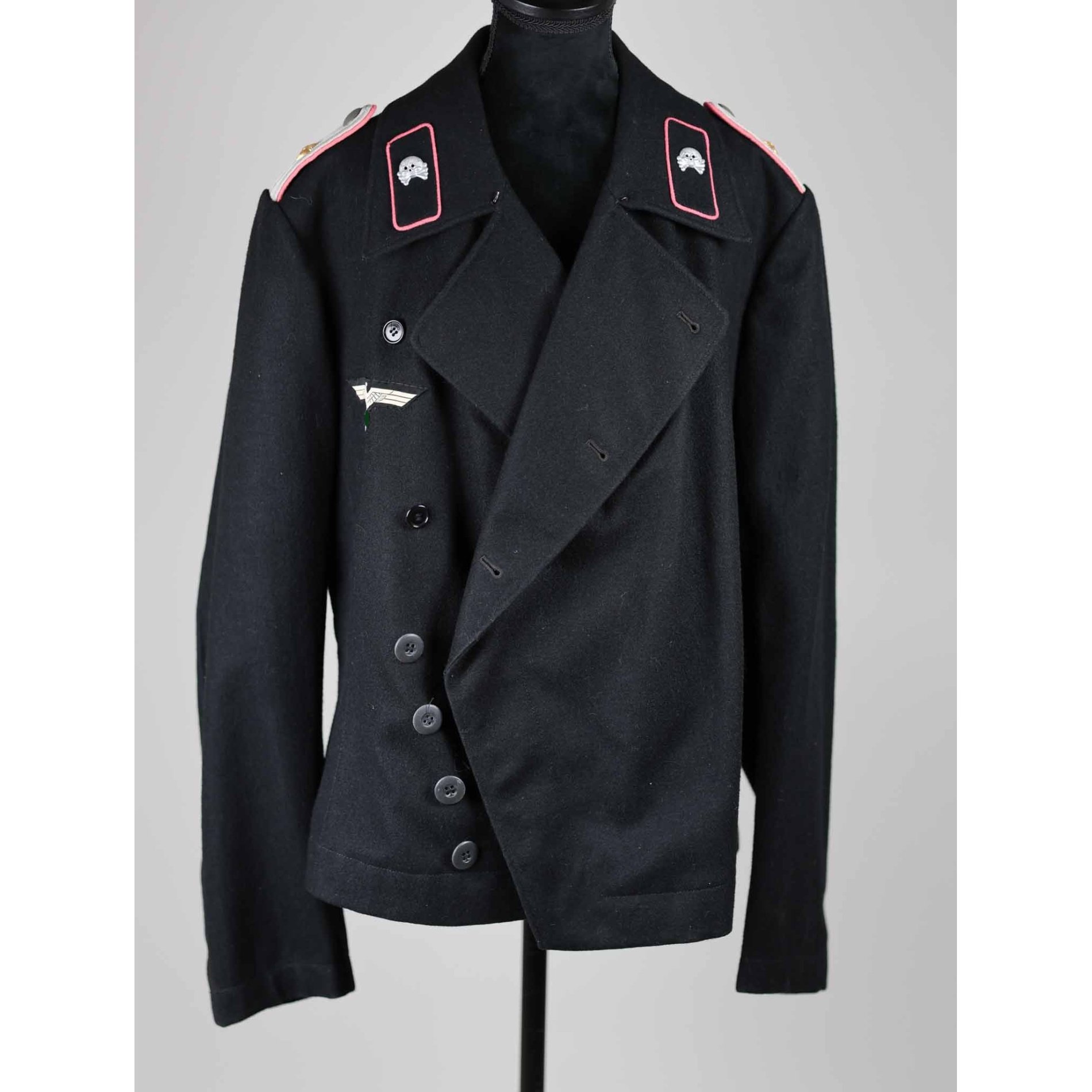 Wehrmacht-Panzeroffizier Uniform von einem Oberleutnant — image 14