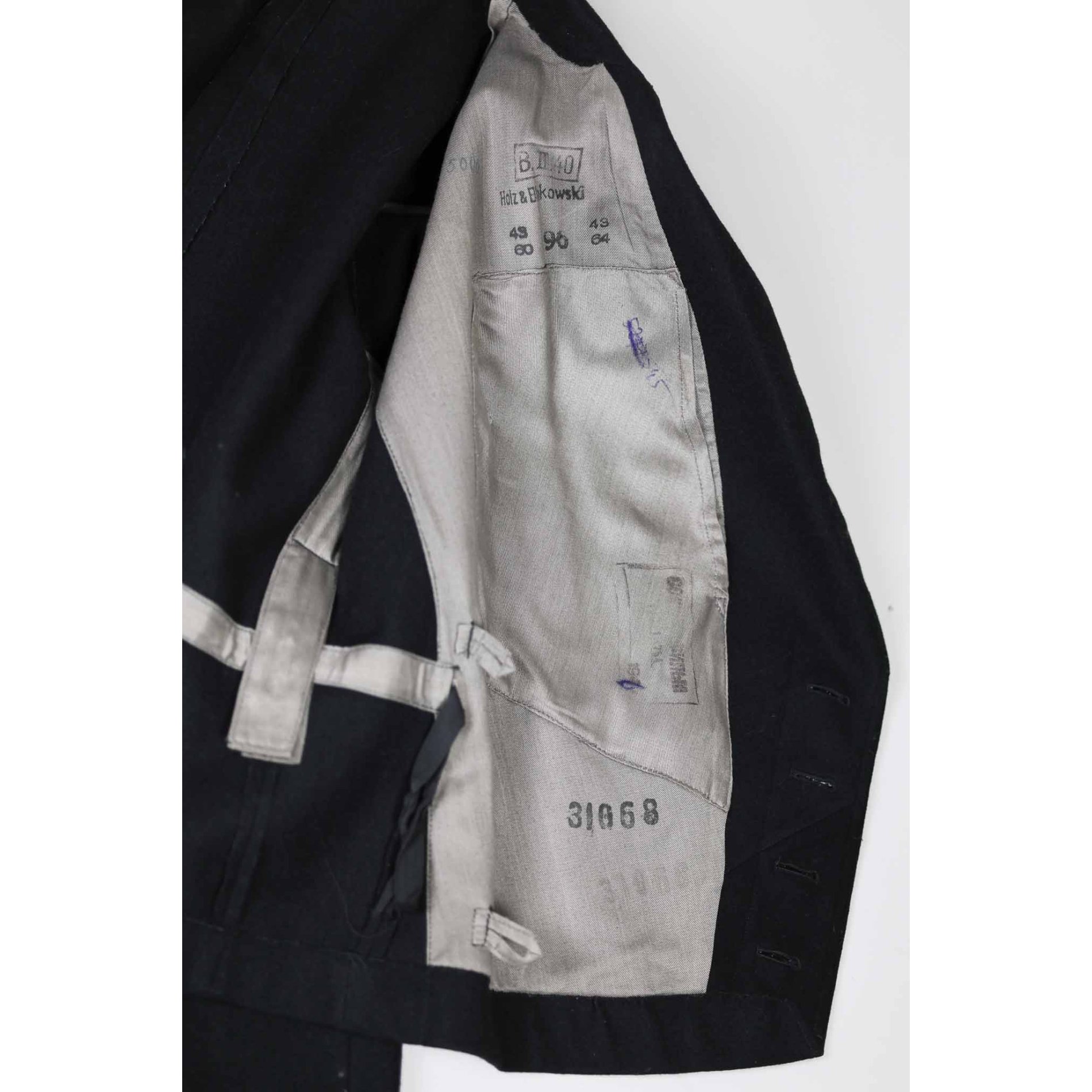 Wehrmacht-Panzeroffizier Uniform von einem Oberleutnant — image 19