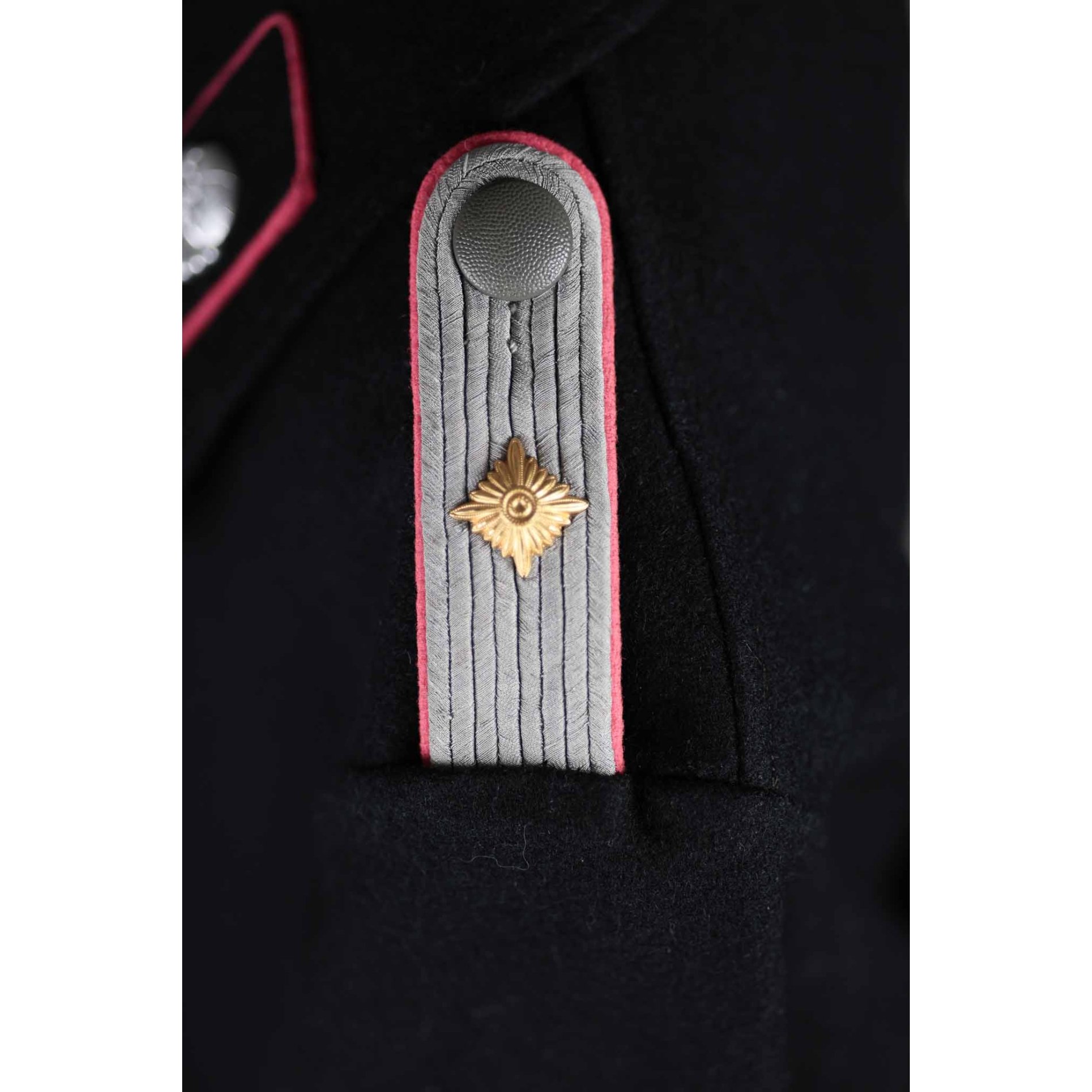 Wehrmacht-Panzeroffizier Uniform von einem Oberleutnant — image 7