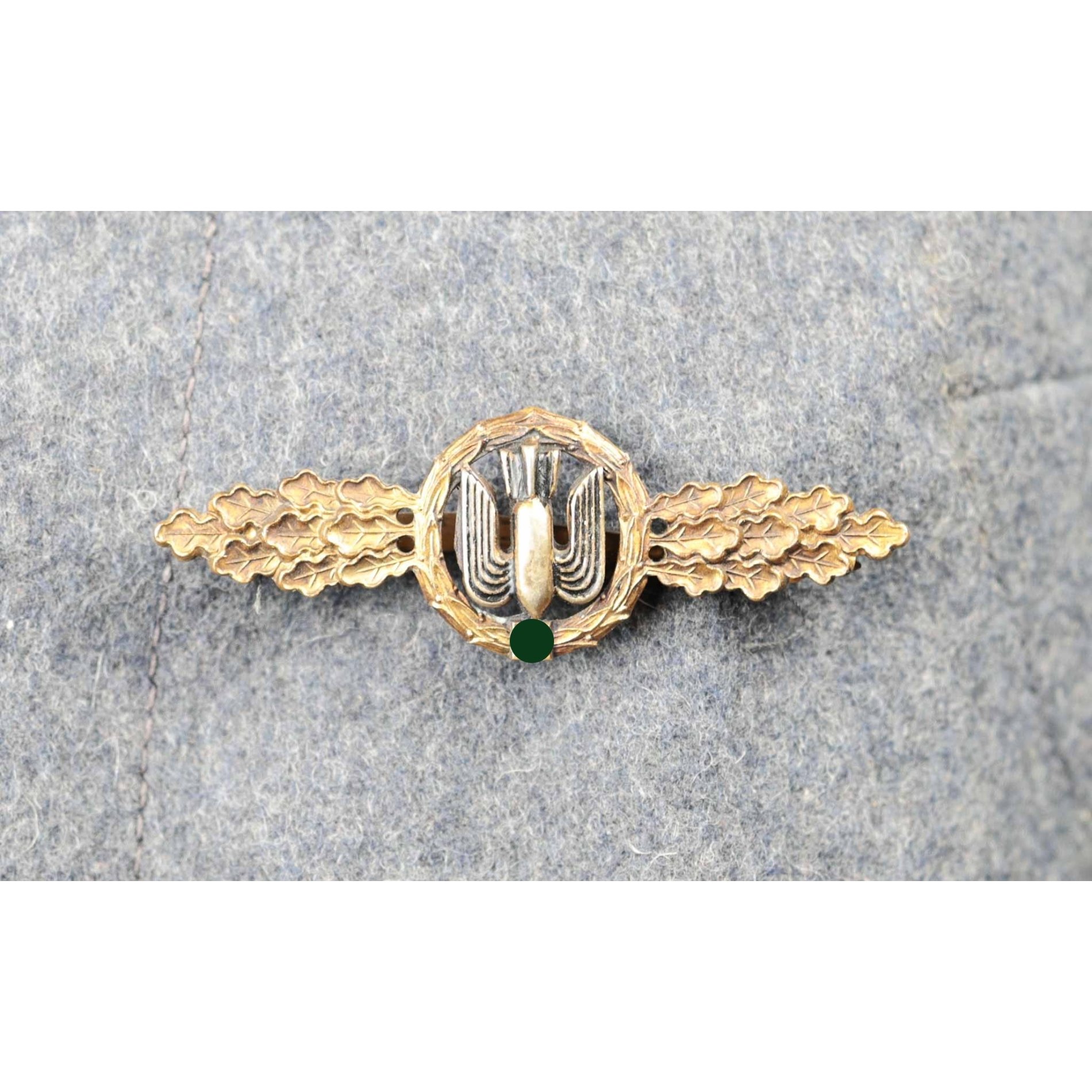 Luftwaffe Uniform für einen Hauptmann der Fliegertruppe mit Frontflugspange in Gold — image 11