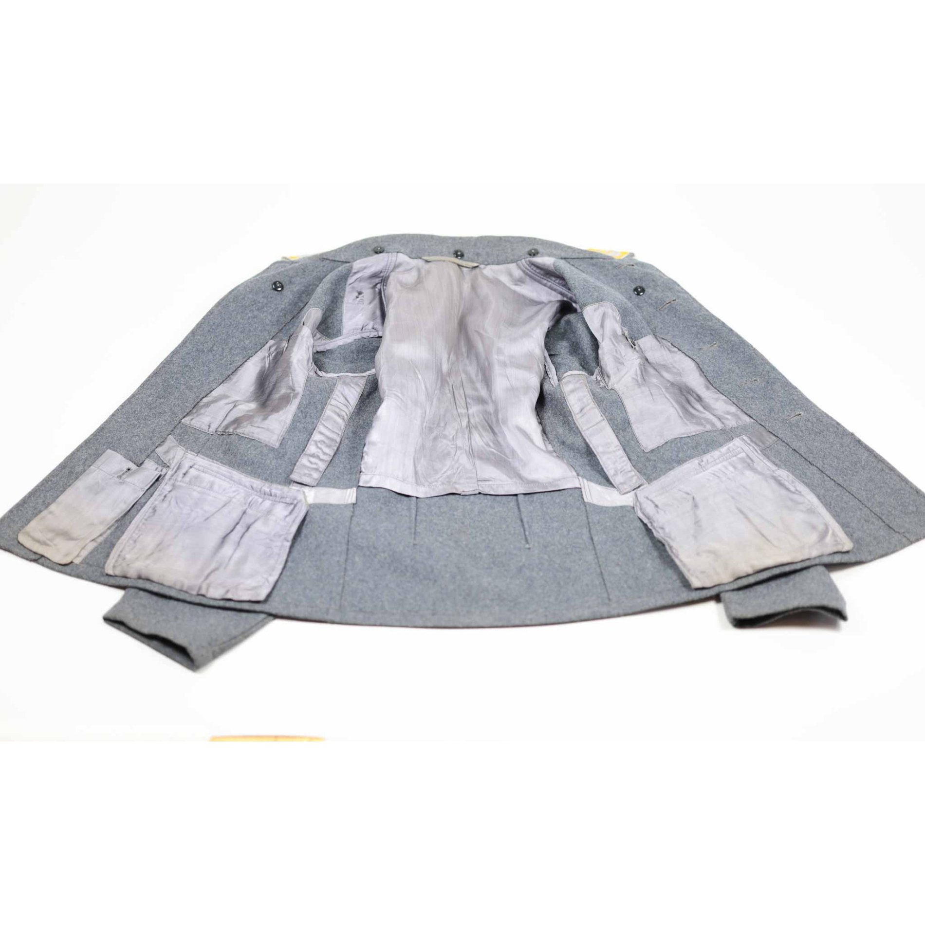 Luftwaffe Uniform für einen Hauptmann der Fliegertruppe mit Frontflugspange in Gold — image 16