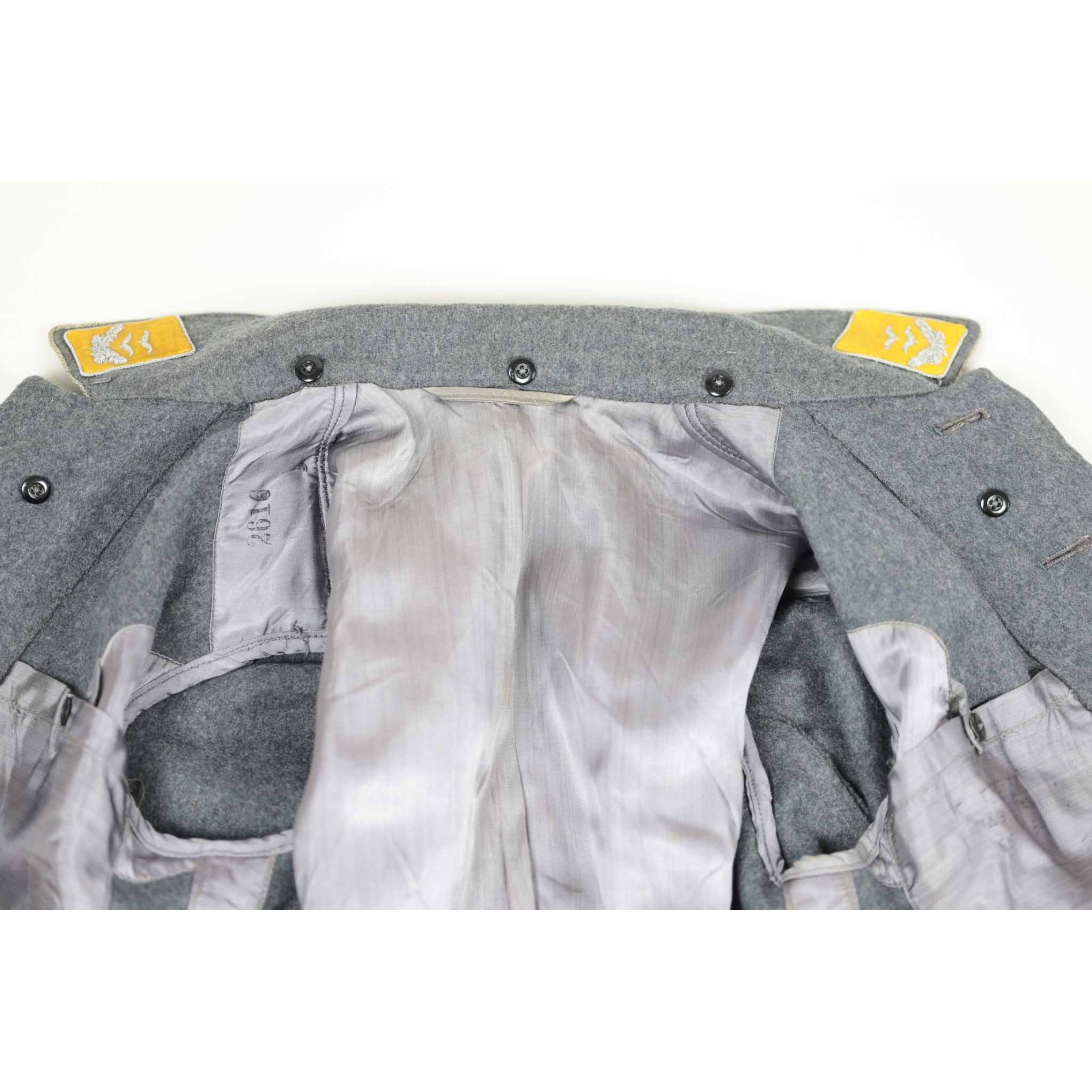 Luftwaffe Uniform für einen Hauptmann der Fliegertruppe mit Frontflugspange in Gold — image 17