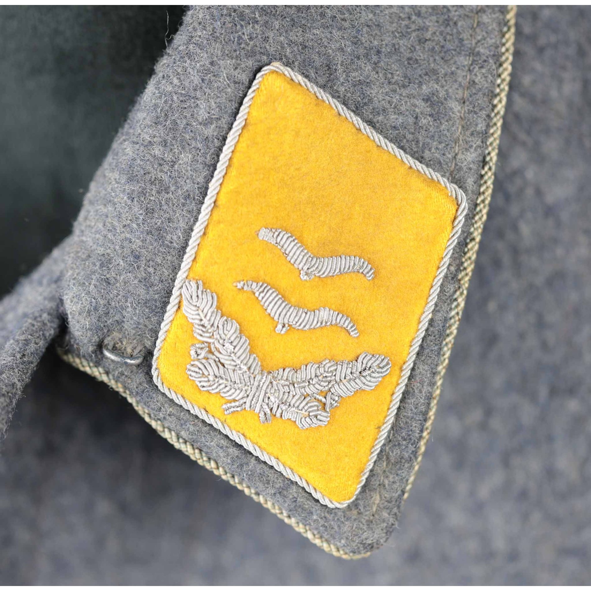 Luftwaffe Uniform für einen Hauptmann der Fliegertruppe mit Frontflugspange in Gold — image 6