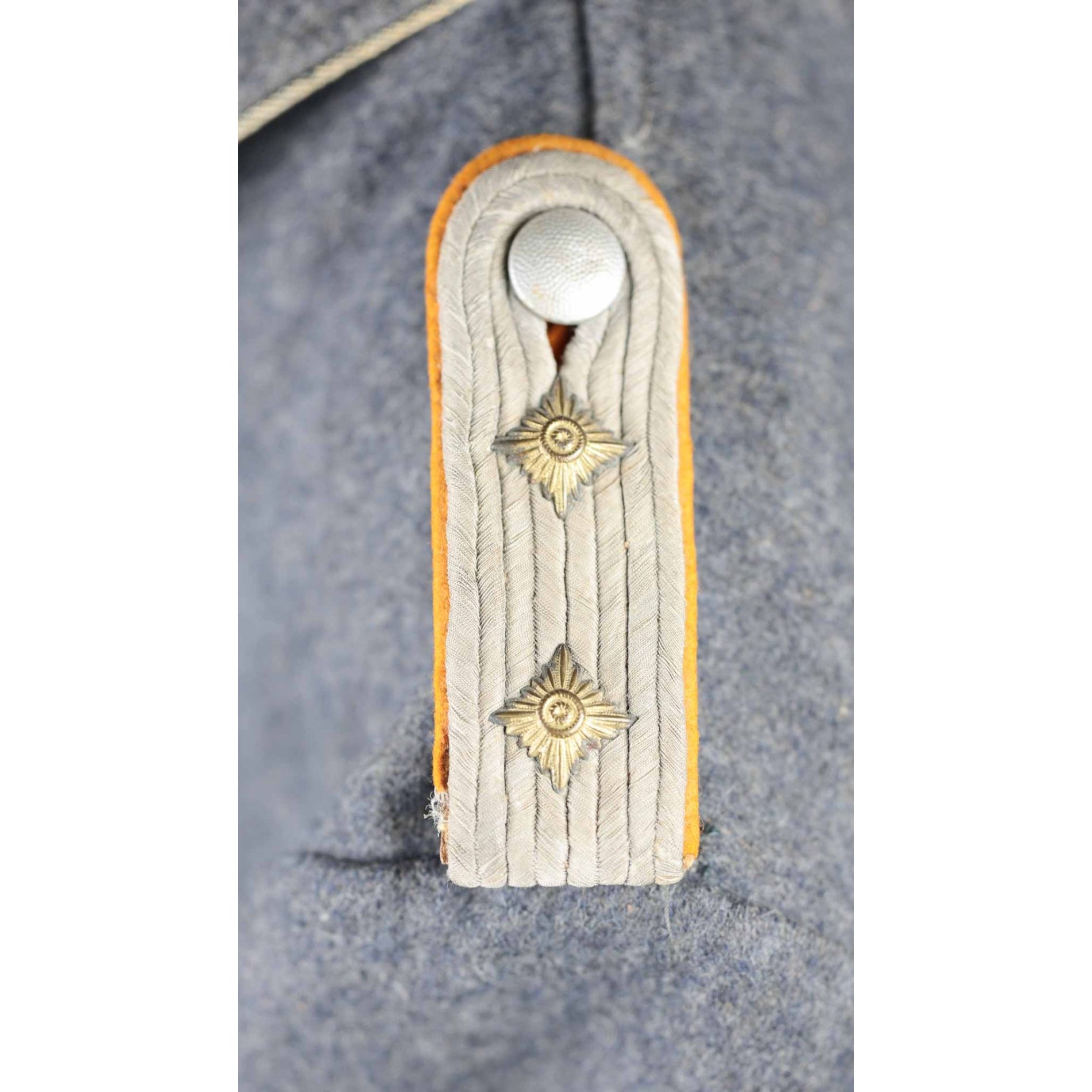 Luftwaffe Uniform für einen Hauptmann der Fliegertruppe mit Frontflugspange in Gold — image 9