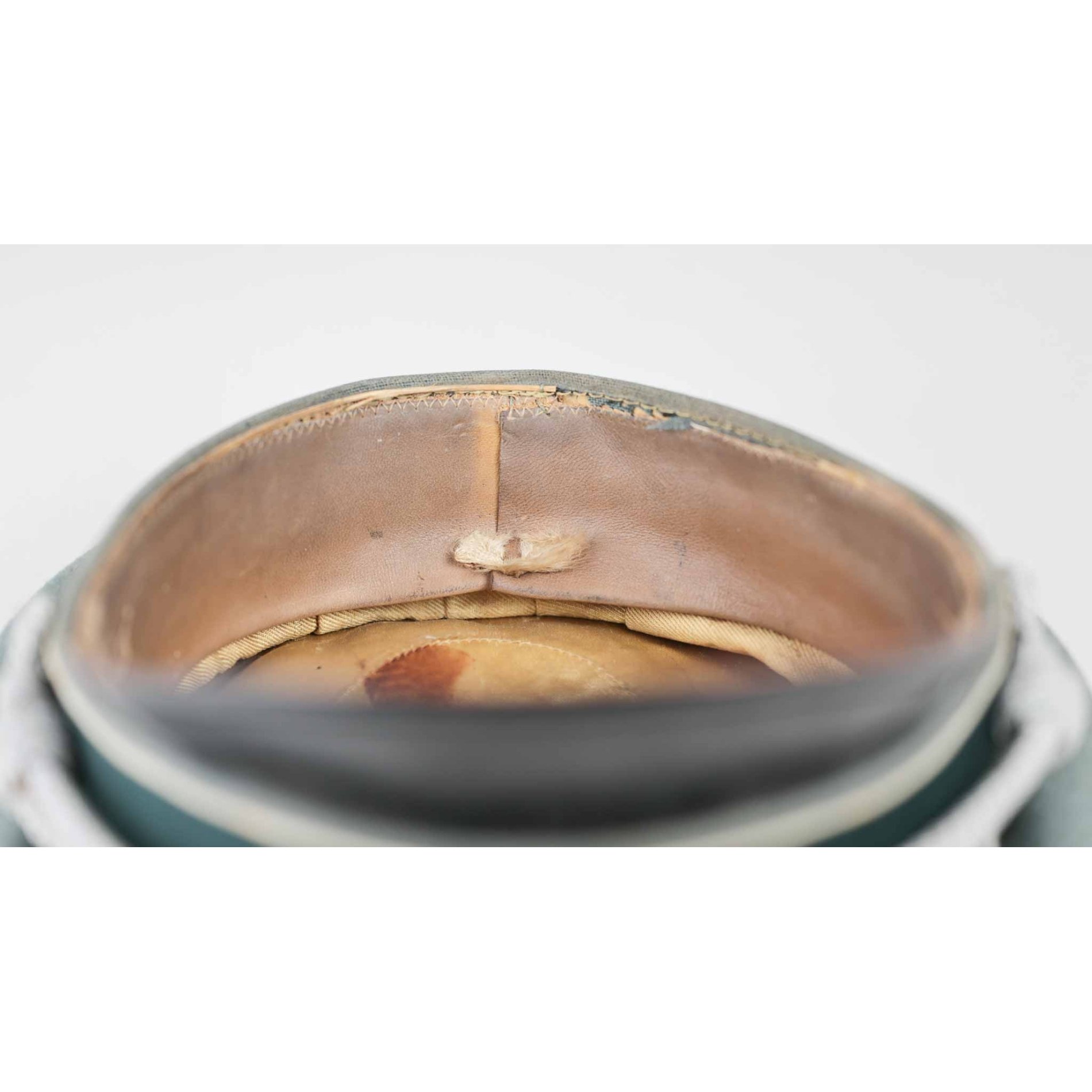 Wehrmacht Schirmmütze für Offiziere im Infanterie Regiment 17 Braunschweig Totenkopf — image 8