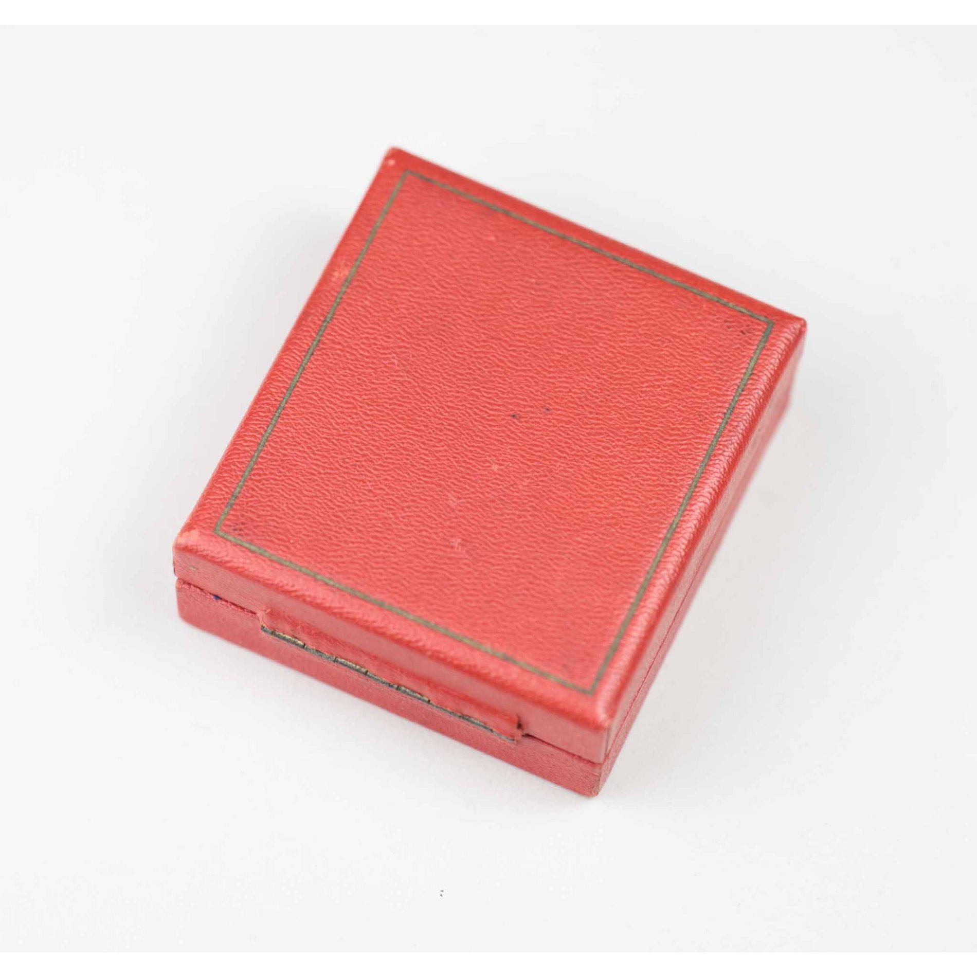 Ehrenzeichen für deutsche Volkspflege 3.Stufe im Etui, Godet Berlin — image 7