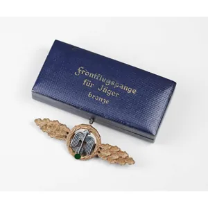 Frontflugspange für Jäger in Bronze im Etui, Zustand 1 MINT