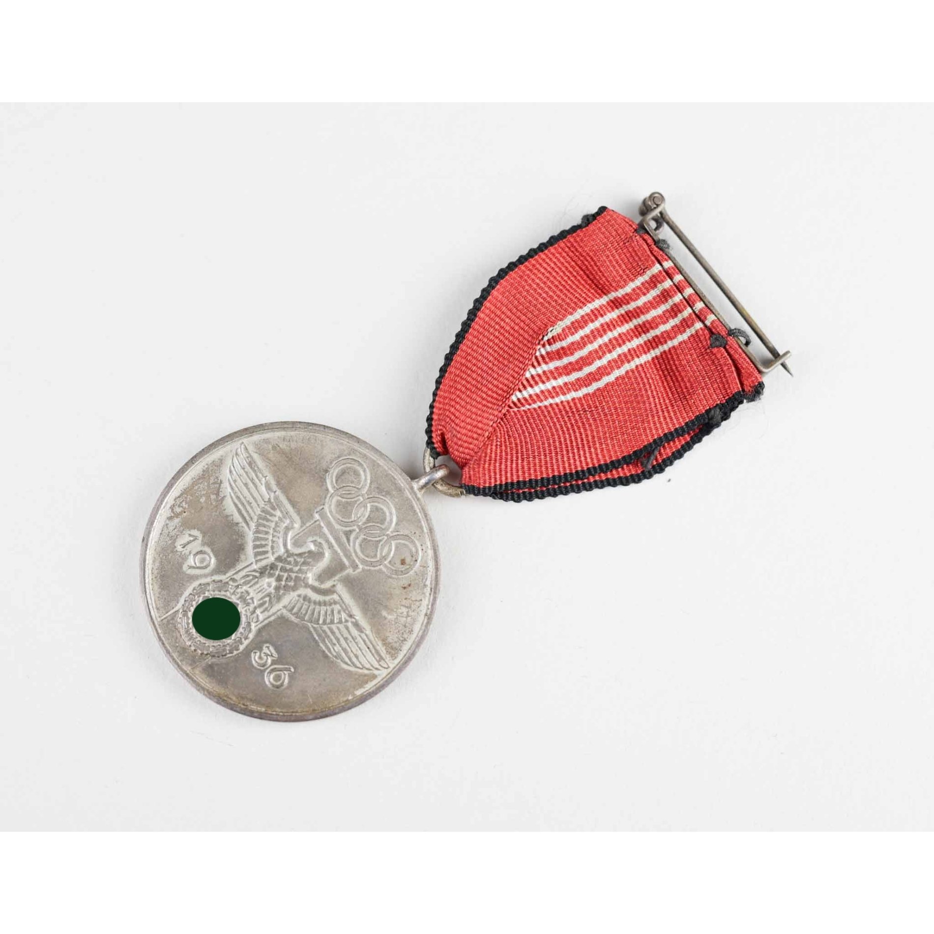 Deutsche Olympia Erinnerungsmedaille 1936 im Etui — image 3