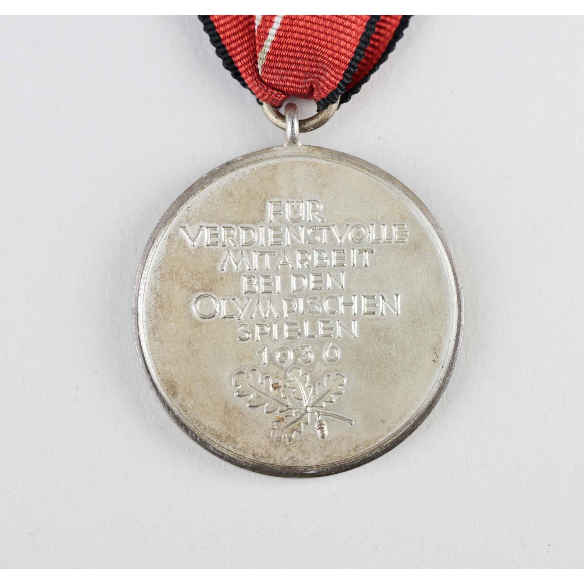 Deutsche Olympia Erinnerungsmedaille 1936 im Etui — image 4