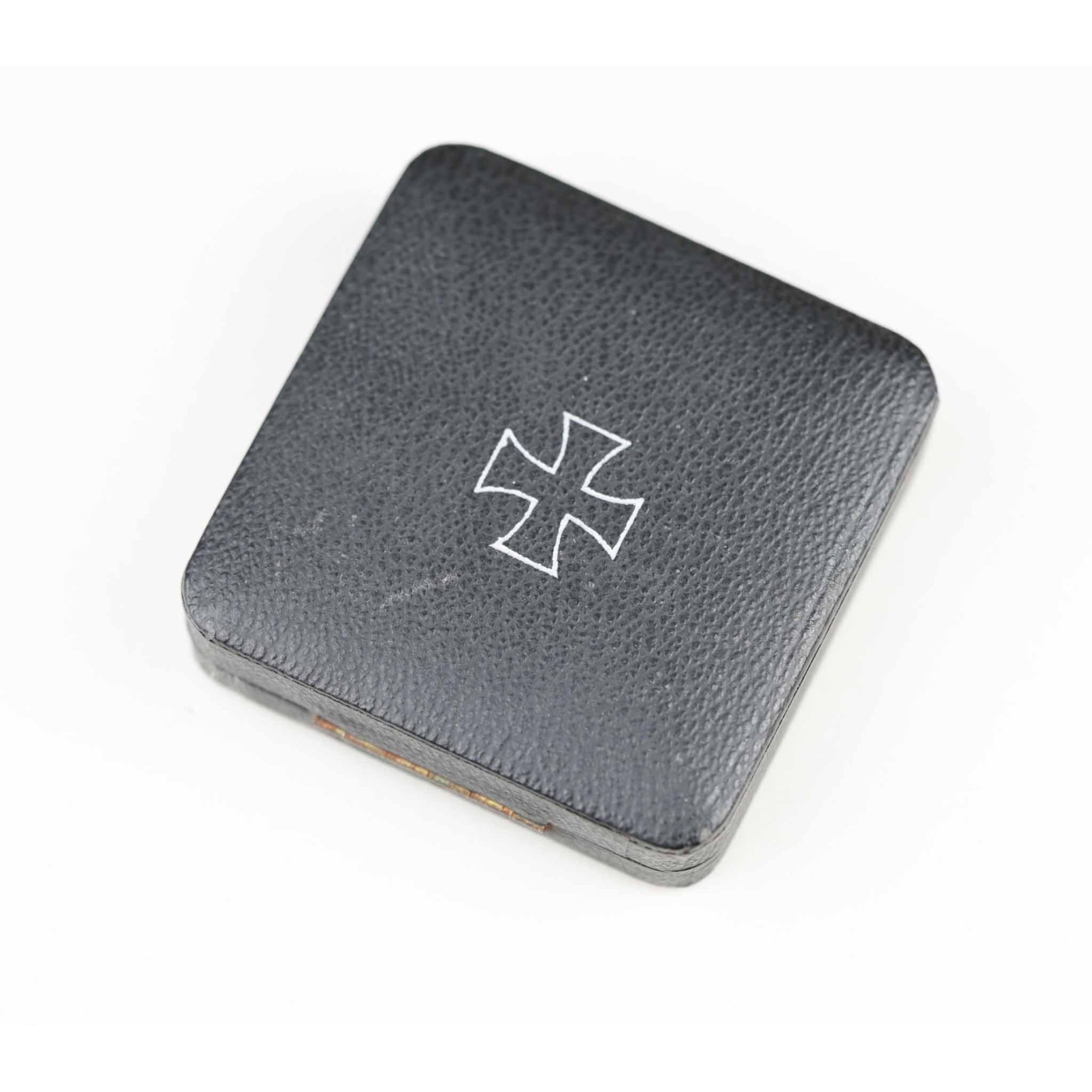 Eiserne Kreuz 1.Klasse 1939 mit Hersteller 'L/11' im Etui — image 10