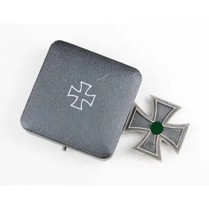 Eiserne Kreuz 1.Klasse 1939 mit Hersteller 'L/11' im Etui