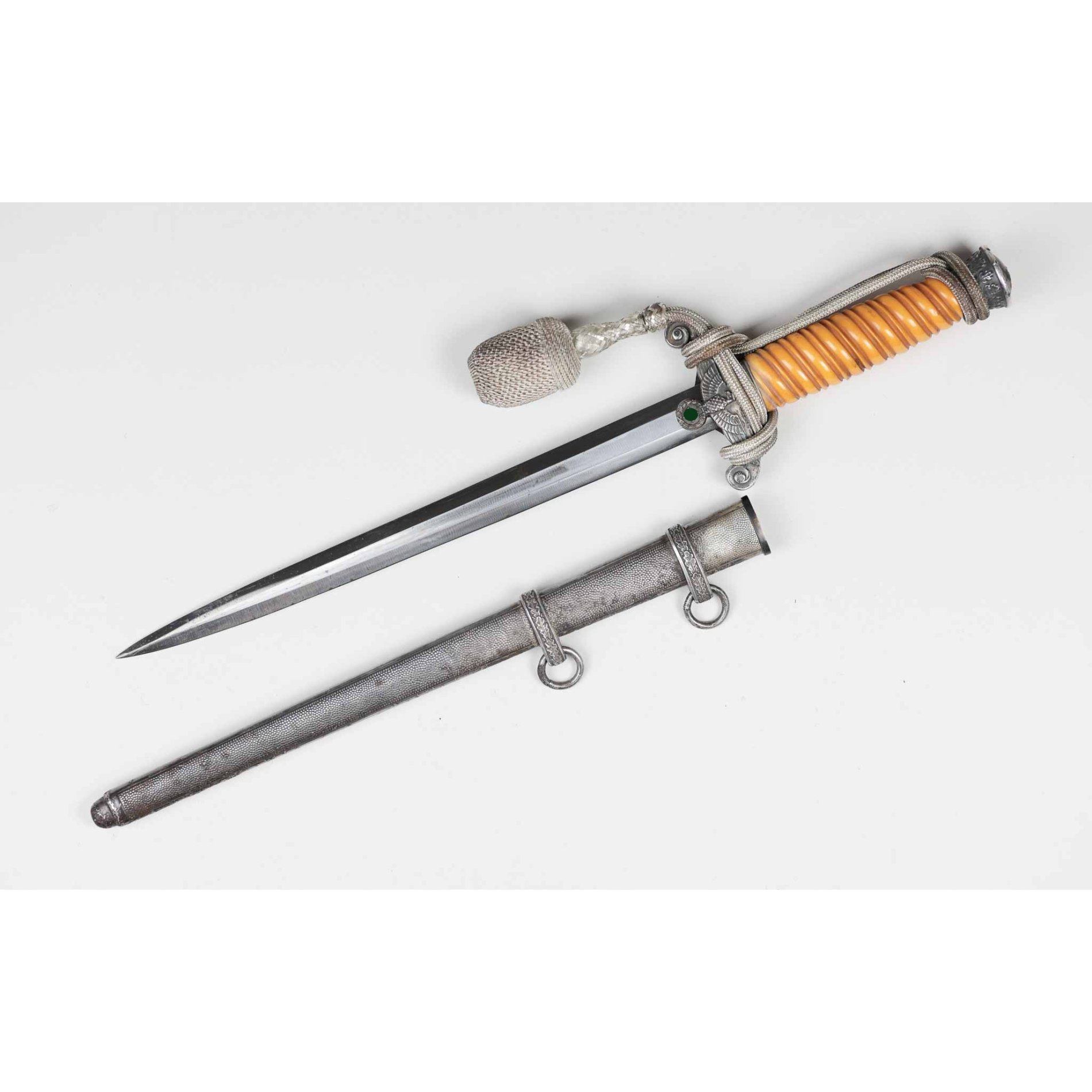 Heeres Offiziersdolch der Wehrmacht C. Eickhorn mit Gehänge — image 3