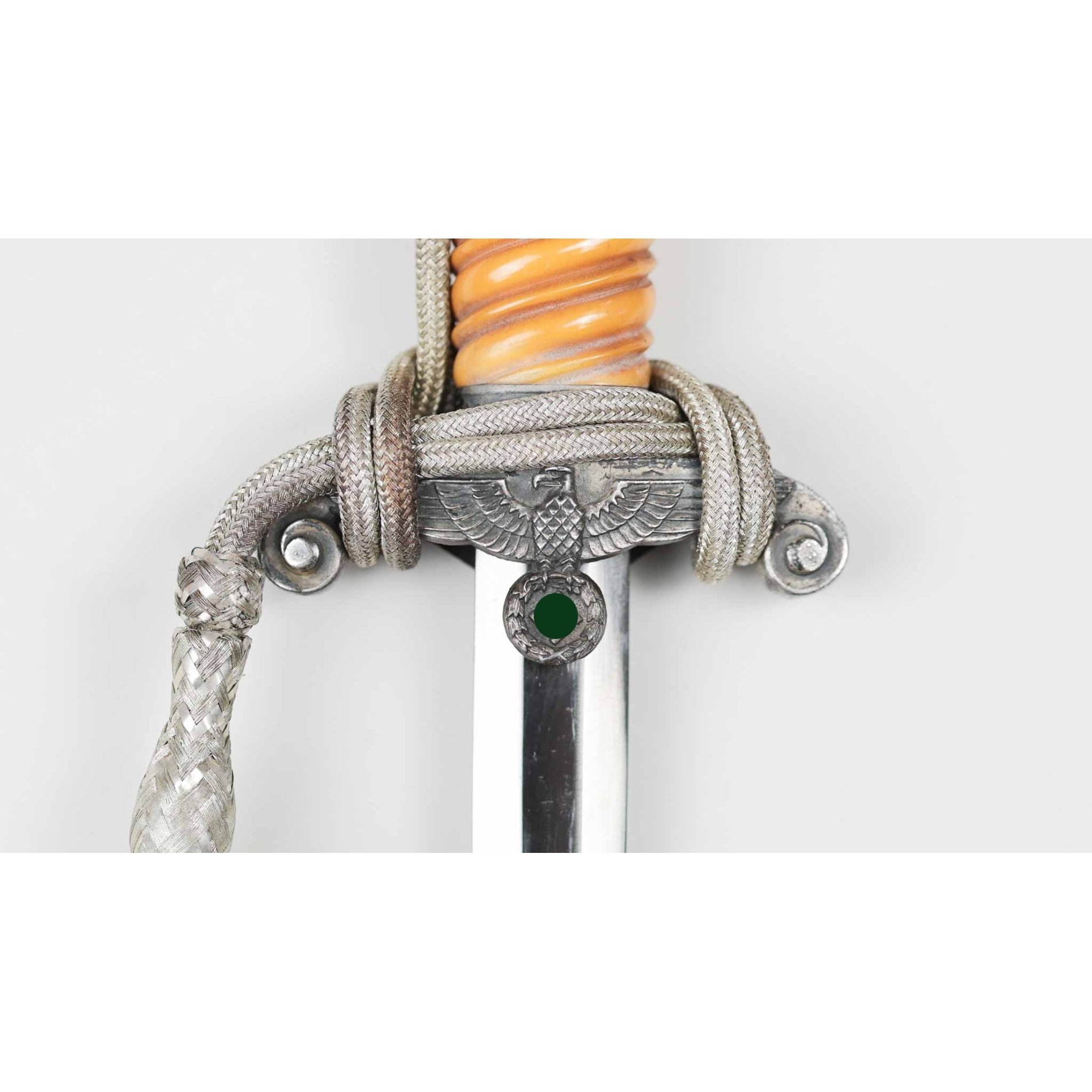 Heeres Offiziersdolch der Wehrmacht C. Eickhorn mit Gehänge — image 6