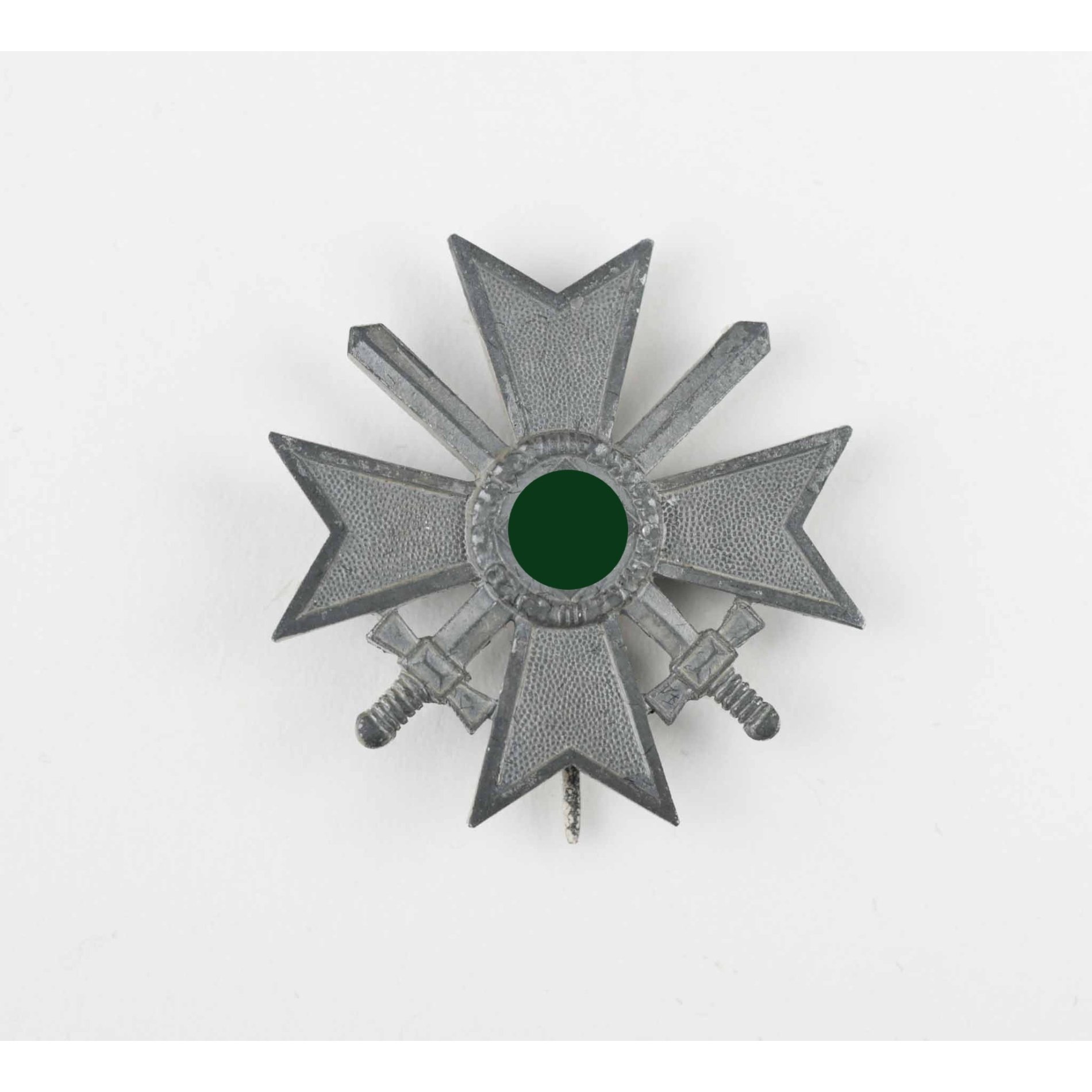 Kriegsverdienstkreuz 1.Klasse mit Schwertern im Etui Hersteller '3' Wilhelm Deumer — image 2