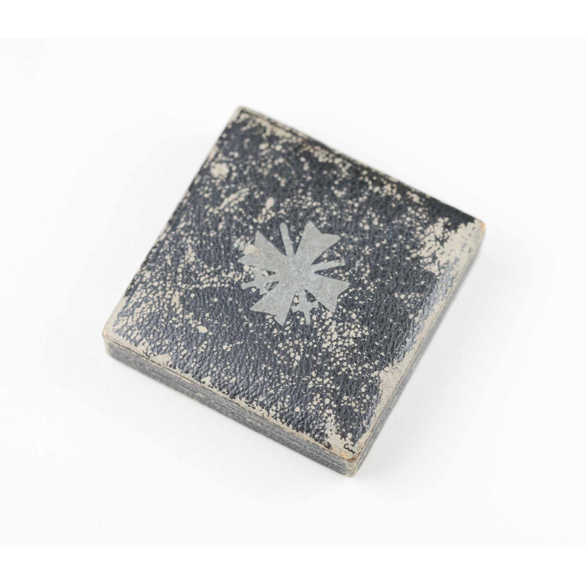 Kriegsverdienstkreuz 1.Klasse mit Schwertern im Etui Hersteller '3' Wilhelm Deumer — image 9