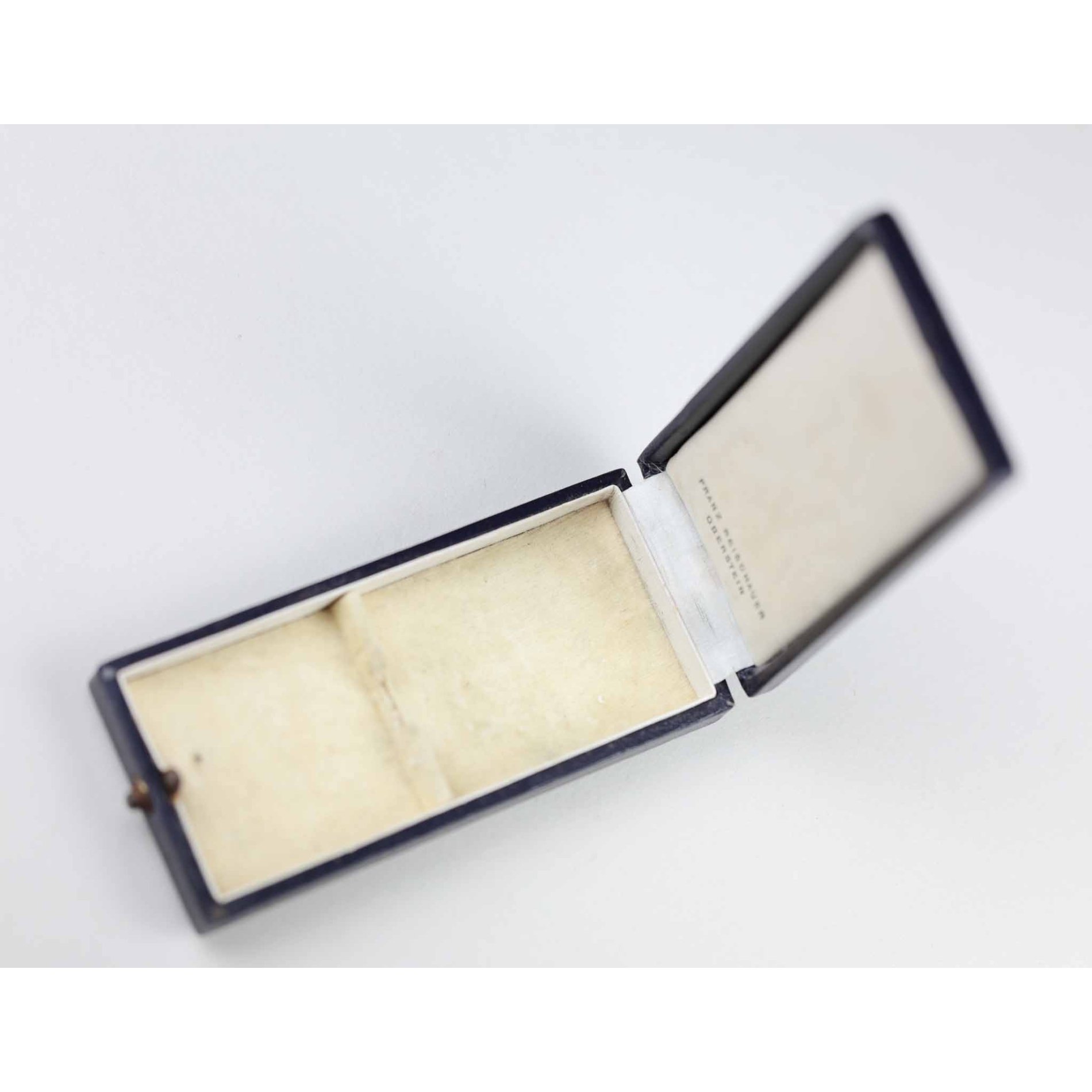 Ehrenkreuz der deutschen Mutter-Mutterkreuz in Gold im Etui Franz Reischauer, Oberstein Mit Miniatur! — image 10