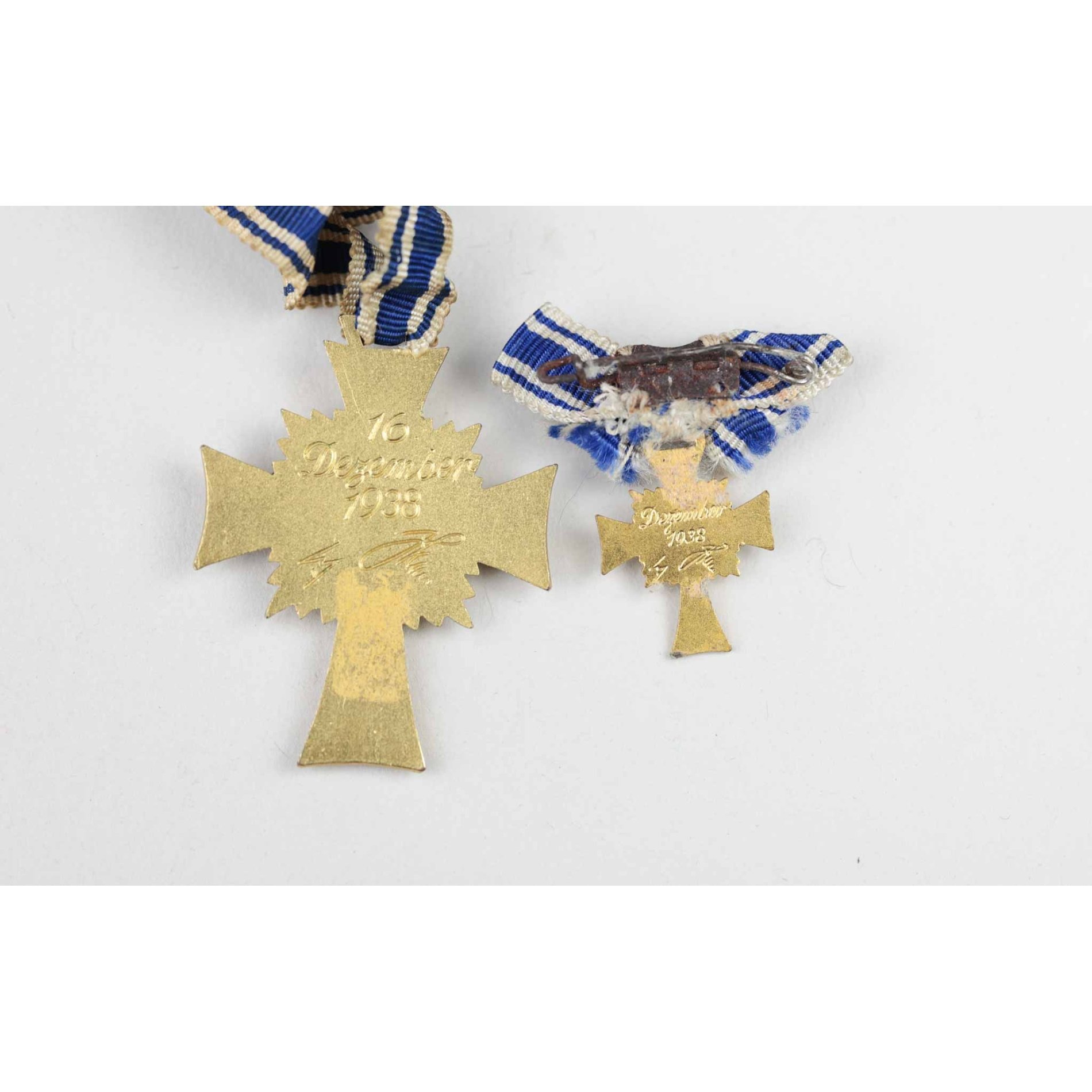 Ehrenkreuz der deutschen Mutter-Mutterkreuz in Gold im Etui Franz Reischauer, Oberstein Mit Miniatur! — image 5