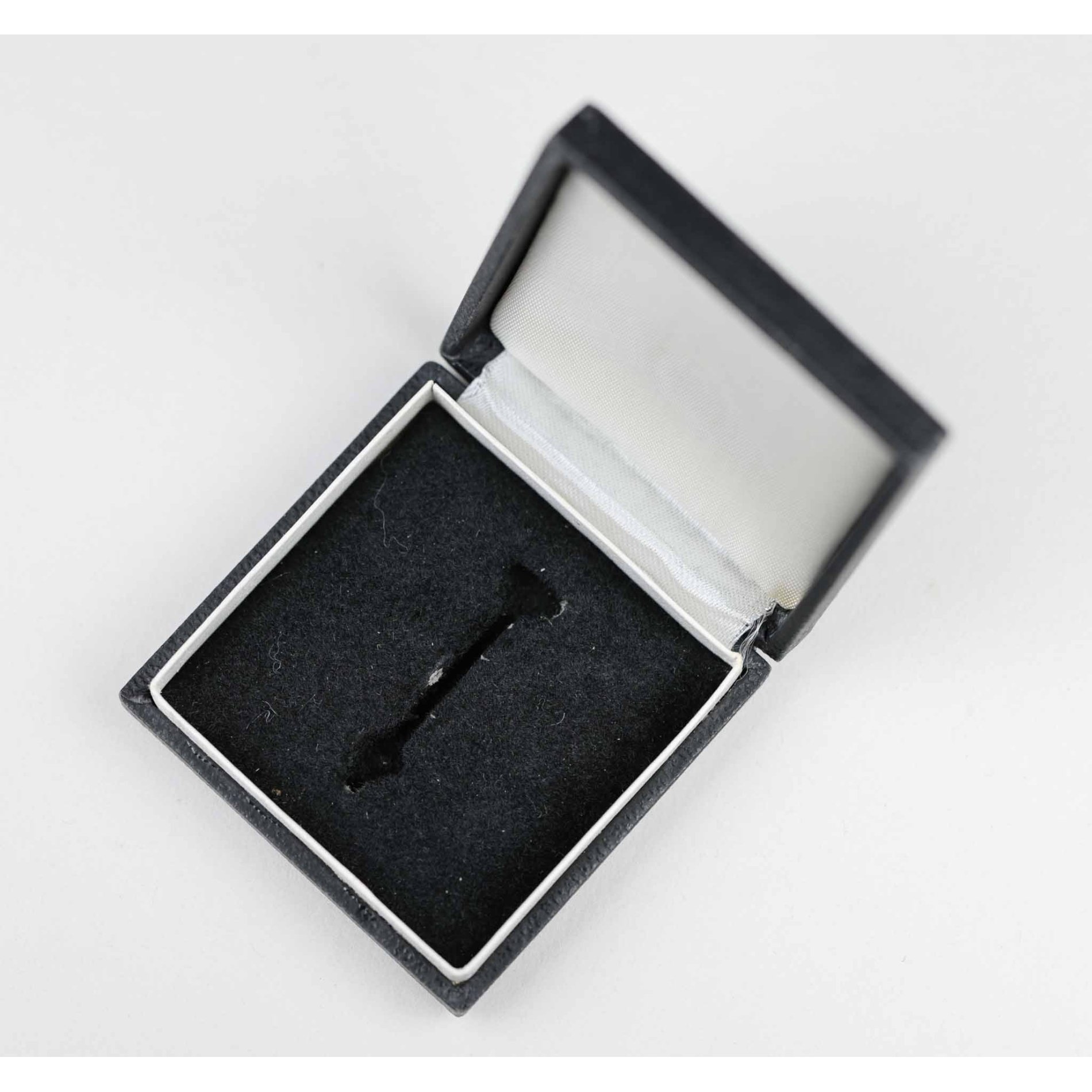 Etui für ein Kriegsverdienstkreuz 1.Klasse 1939 — image 2