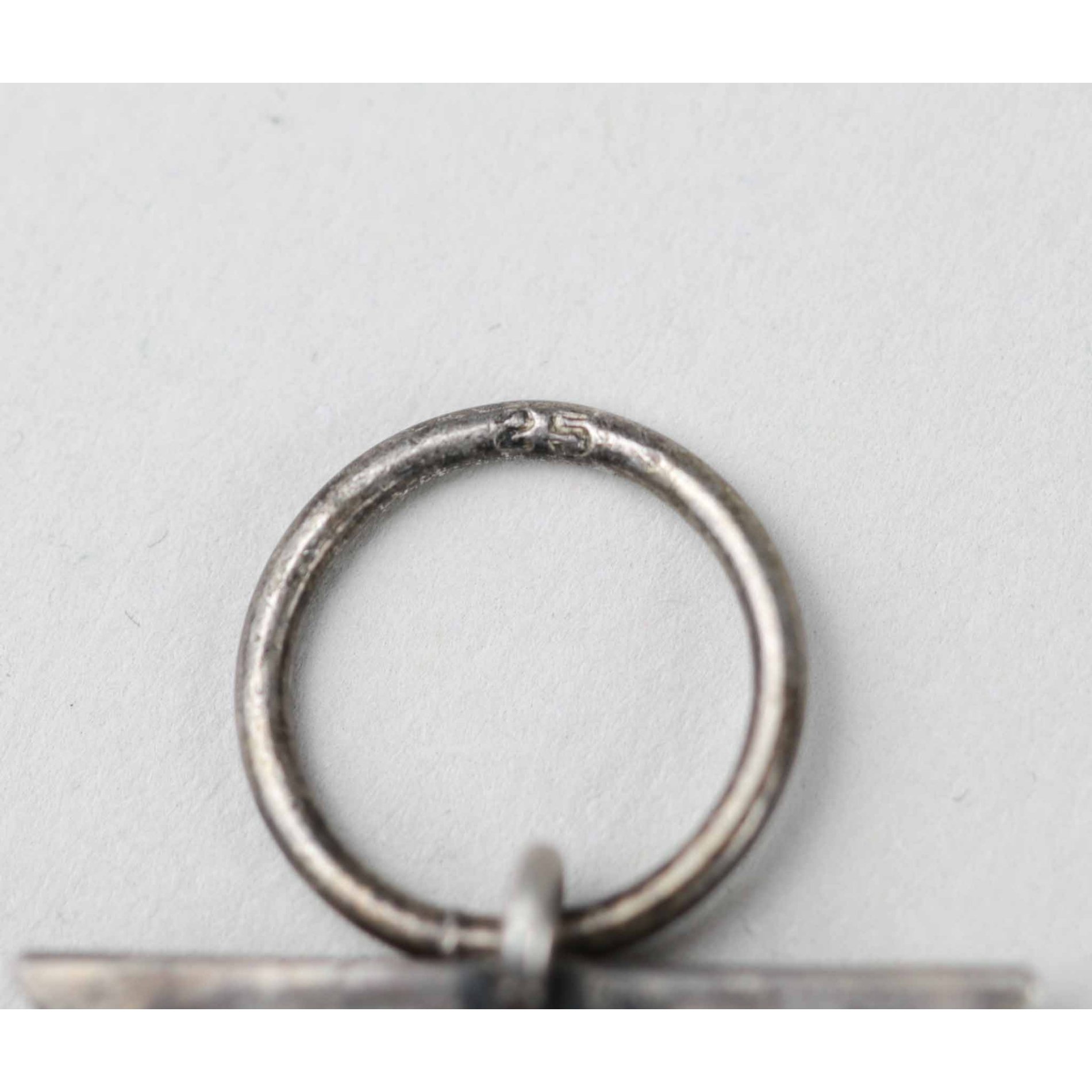 Eiserne Kreuz 2.Klasse 1939 mit Hersteller '25' am Verleihungsband — image 3