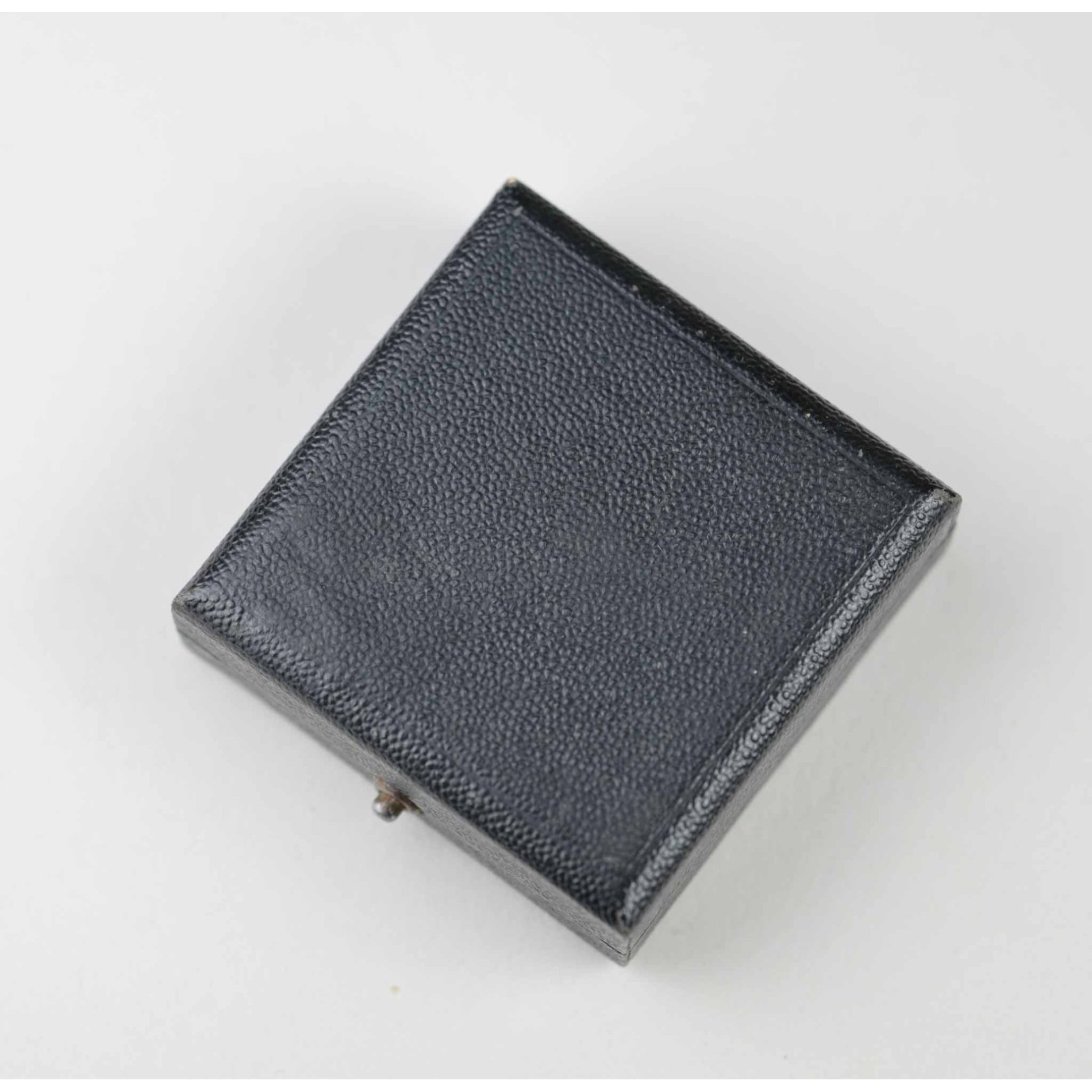 Verwundetenabzeichen in Gold 1.Form hohl verbödet im Etui, extrem selten Zustand 1 — image 8