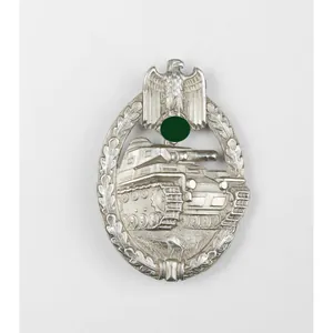 Panzerkampfabzeichen In Silber (Hohl) Neusilber Von Juncker