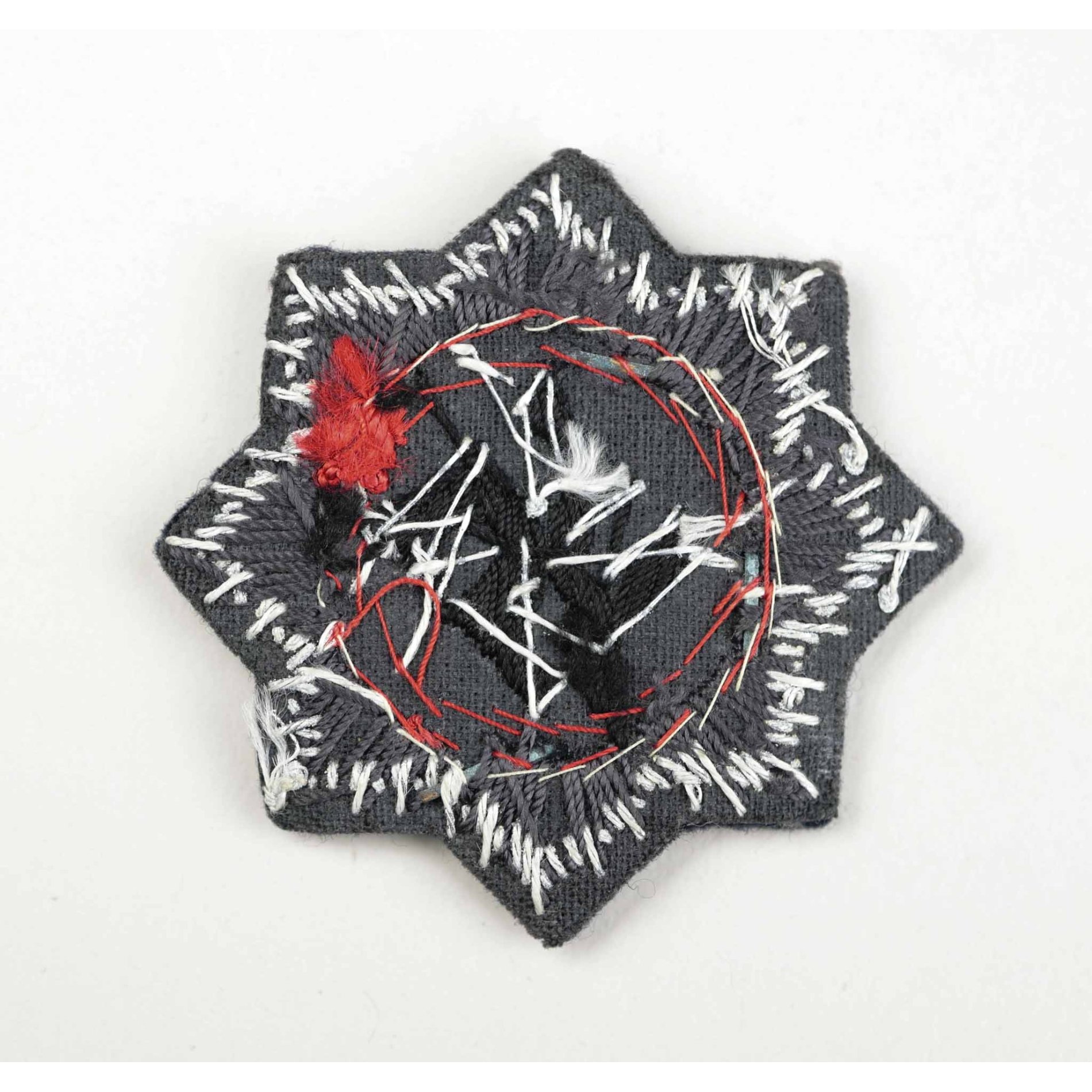 Stoffausführung vom Deutschen Kreuz in Gold auf Panzerstoff, selten! — image 2