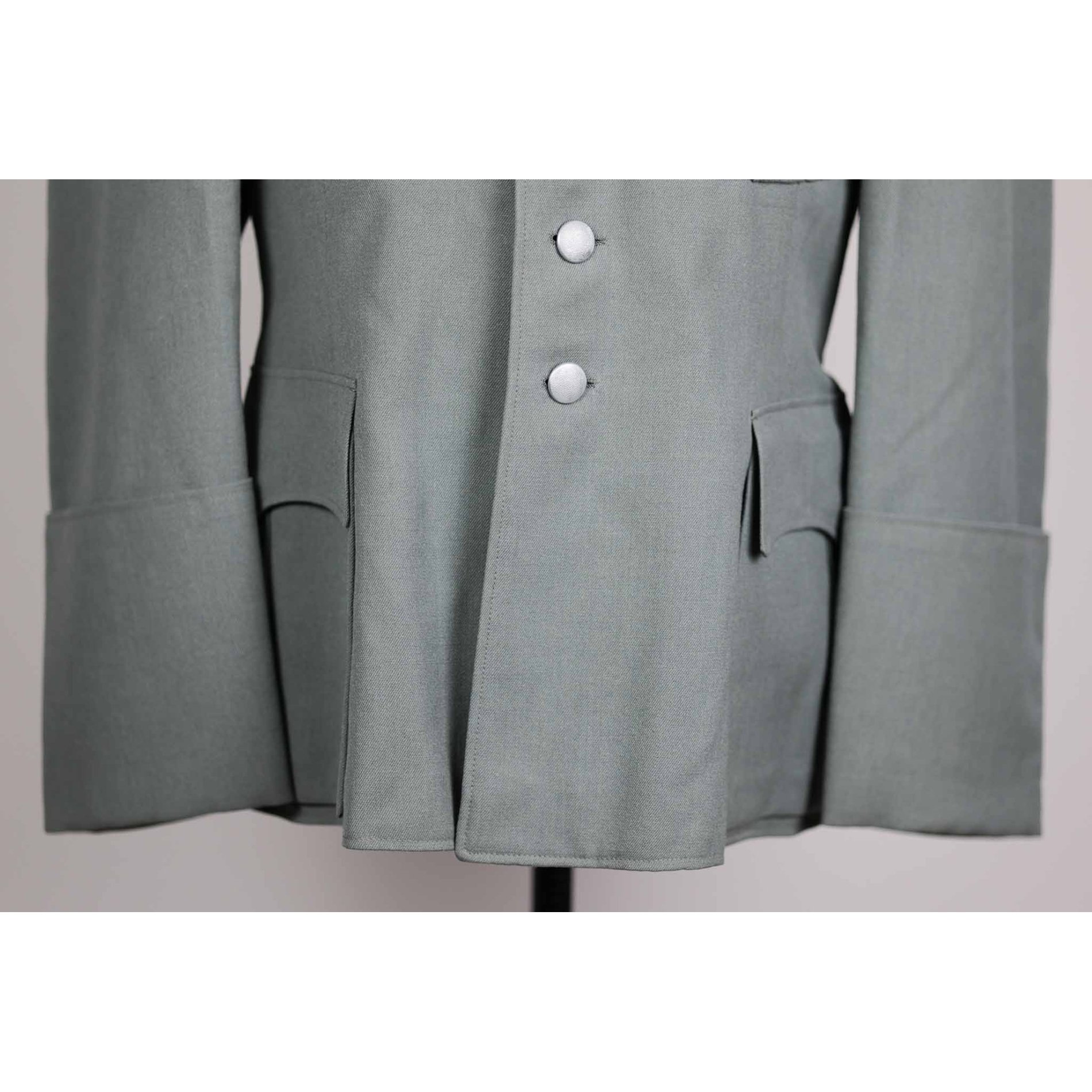 Wehrmacht Gebirgsjäger Uniform für einen Oberleutnant mit Trägernamen! — image 15