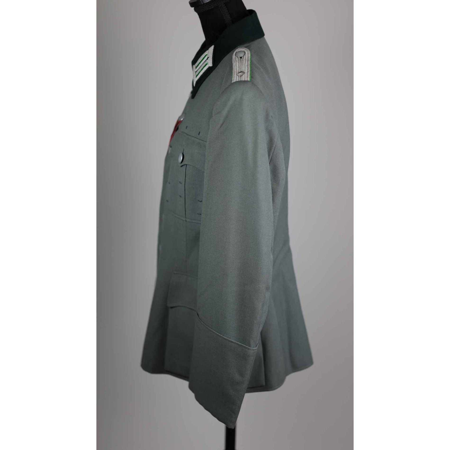 Wehrmacht Gebirgsjäger Uniform für einen Oberleutnant mit Trägernamen! — image 6