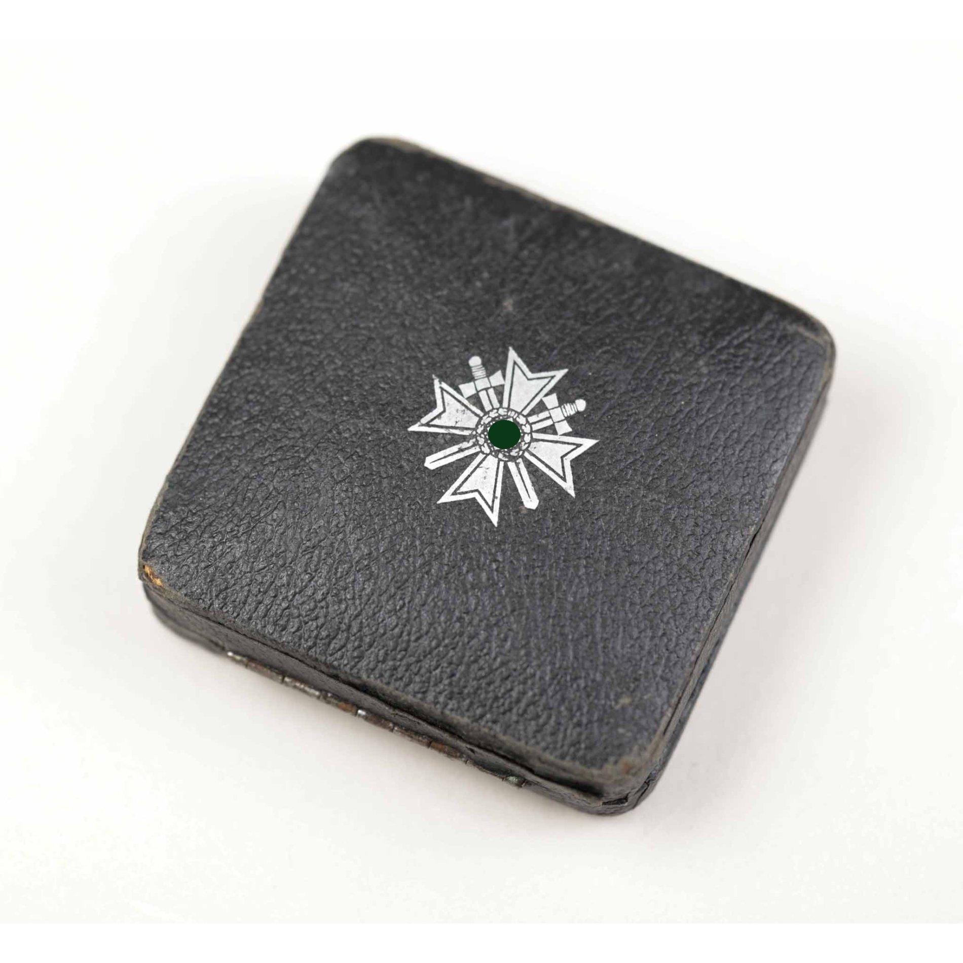 Kriegsverdienstkreuz 1.Klasse mit Schwertern im Etui Herst.Kernbach — image 10