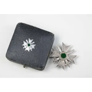 Kriegsverdienstkreuz 1.Klasse mit Schwertern im Etui Herst.Kernbach