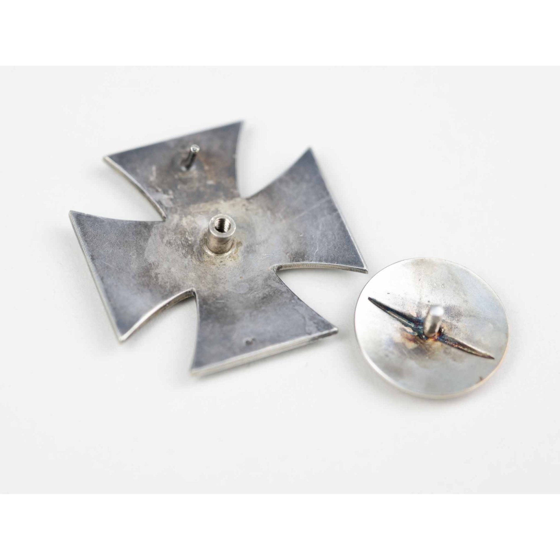 Eiserne Kreuz 1.Klasse 1939 an Schraubscheibe mit Hersteller 'L/10' micro Deschler & Sohn, selten! — image 5