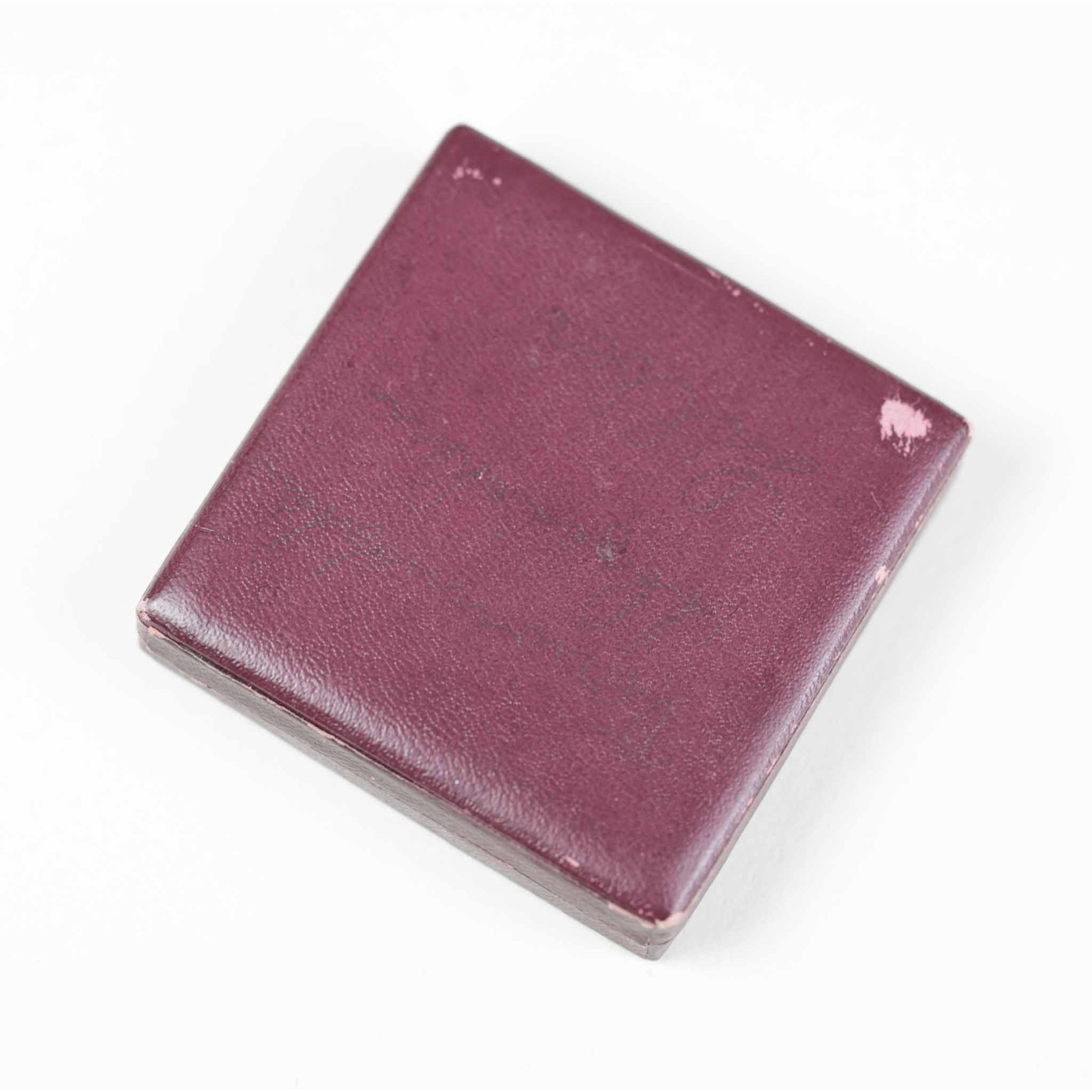 Verwundetenabzeichen in Silber '30' breite Nadel im Verleihungsetui, Zustand 1 — image 10