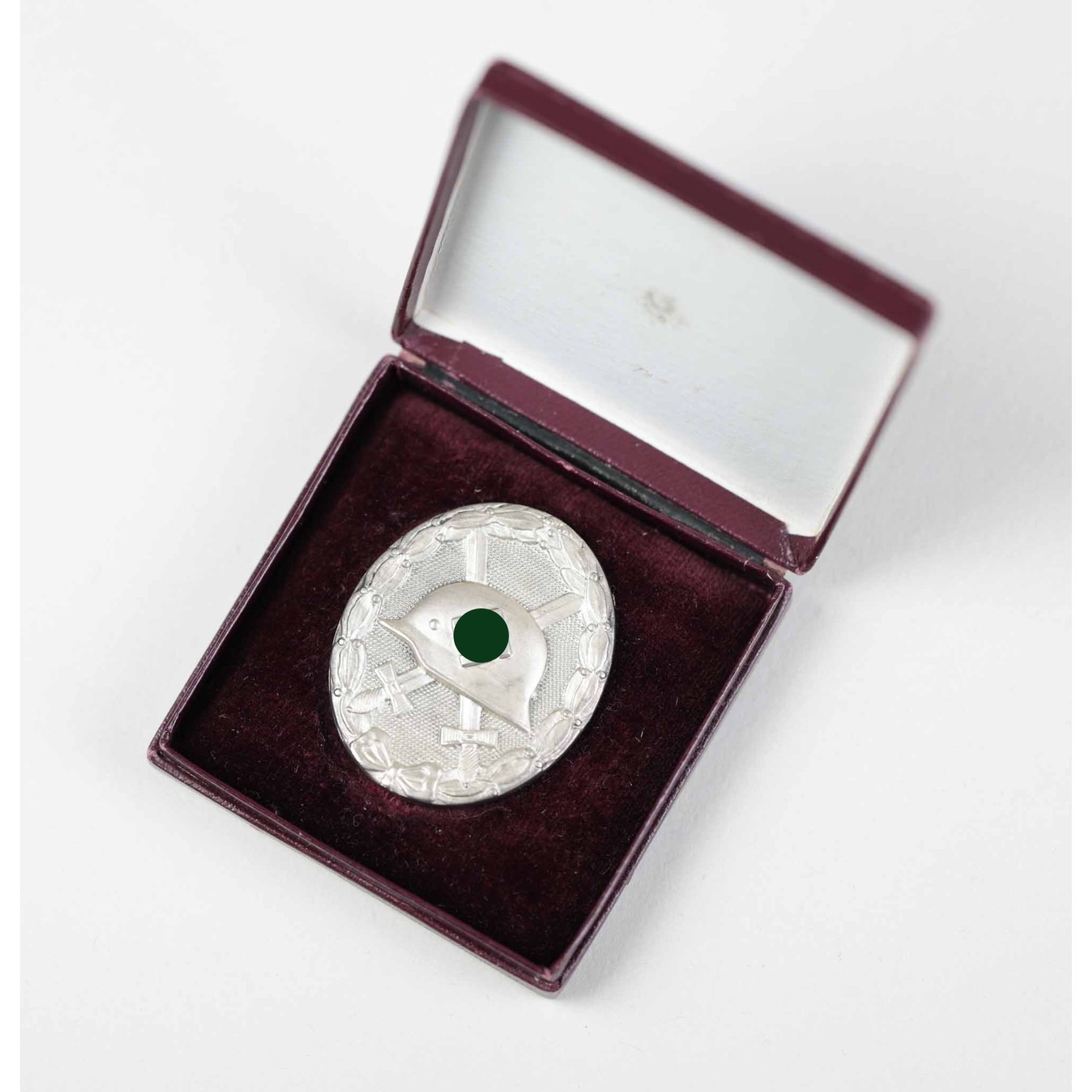 Verwundetenabzeichen in Silber '30' breite Nadel im Verleihungsetui, Zustand 1 — image 7