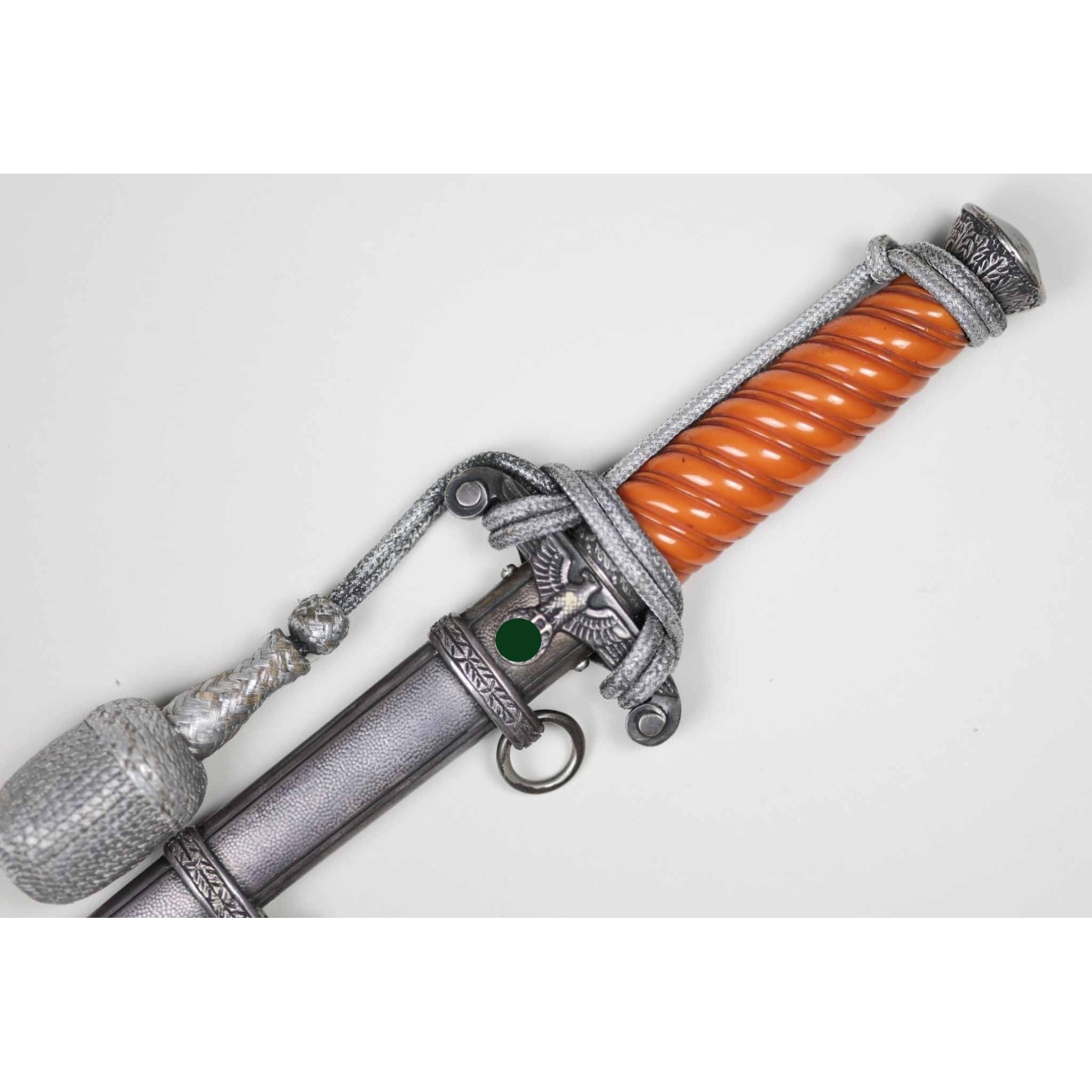 Wehrmacht Heeres Offiziersdolch mit sog. 'Steilgriff' E. Pack & Söhne, selten! — image 3